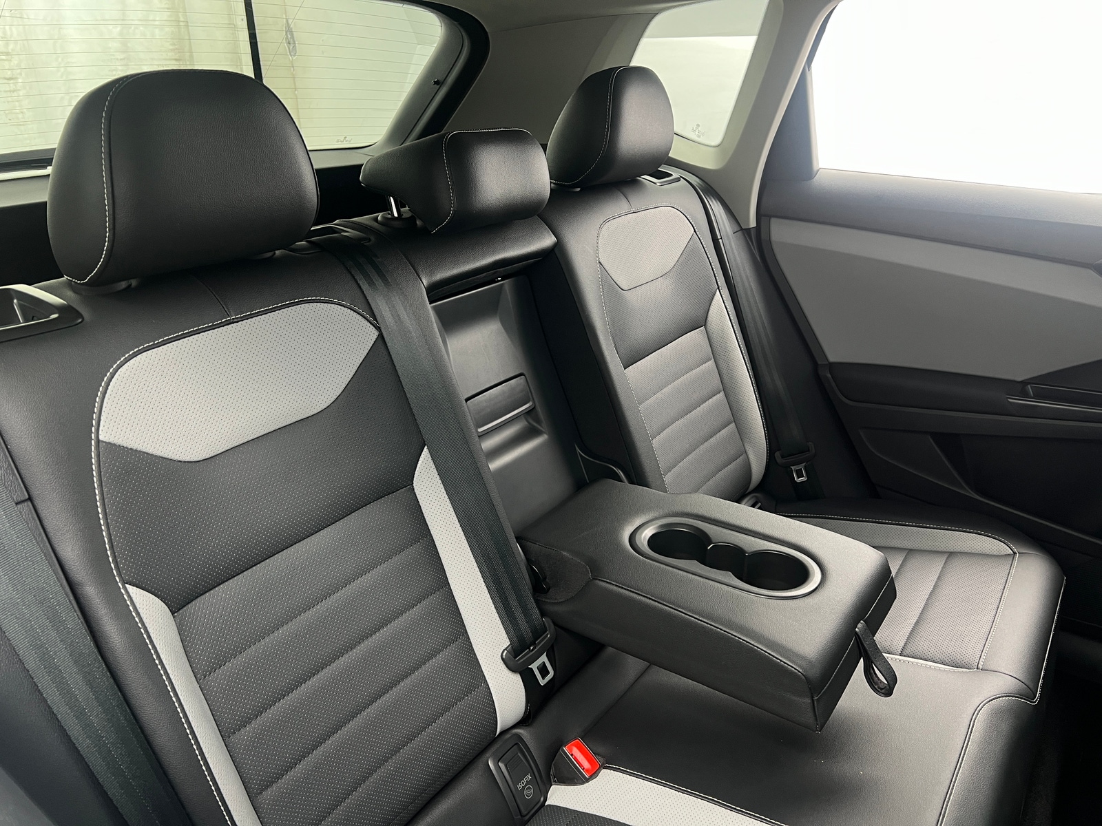 Thumbnail: 2023 Volkswagen Taos - 5