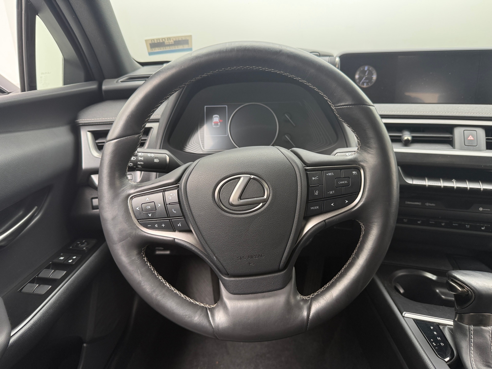 Thumbnail: 2019 Lexus UX - 4