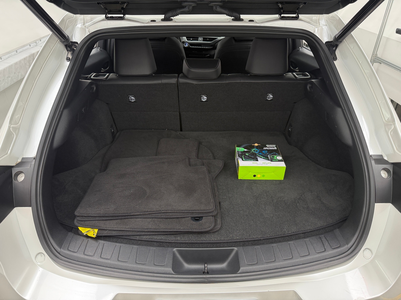 Thumbnail: 2019 Lexus UX - 6