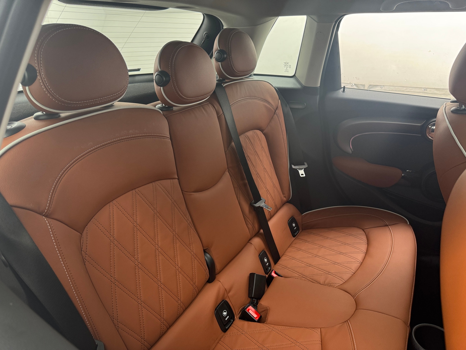 Thumbnail: 2022 MINI Cooper Hardtop - 5