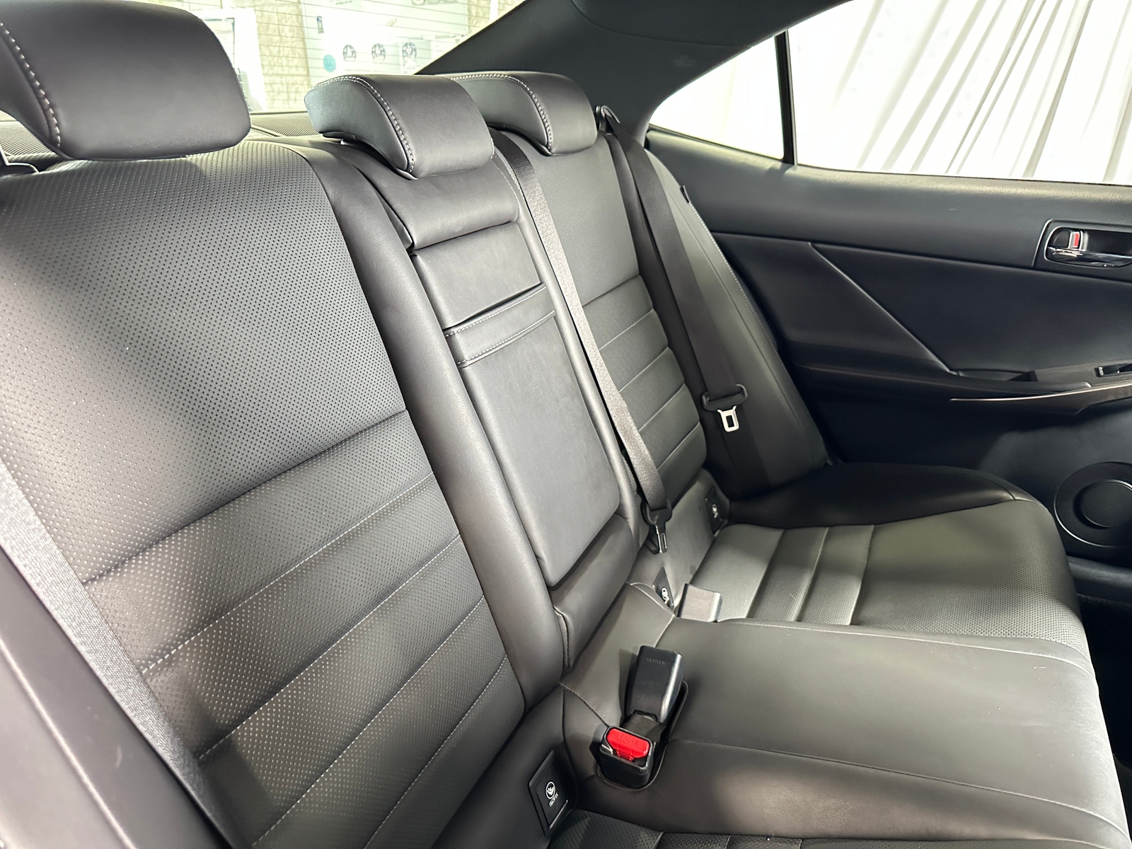 Thumbnail: 2016 Lexus IS - 5