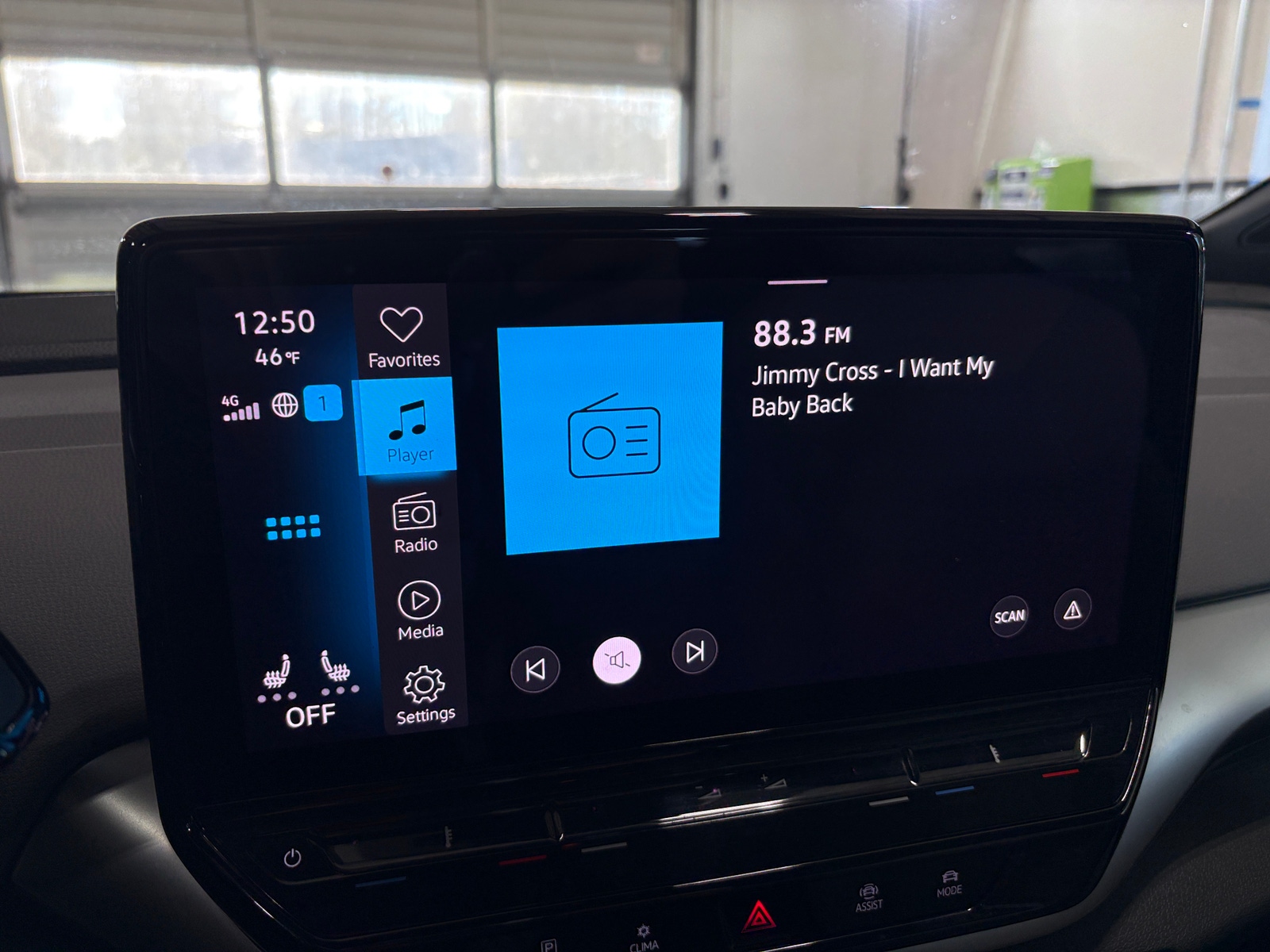 Thumbnail: 2022 Volkswagen ID.4 - 3