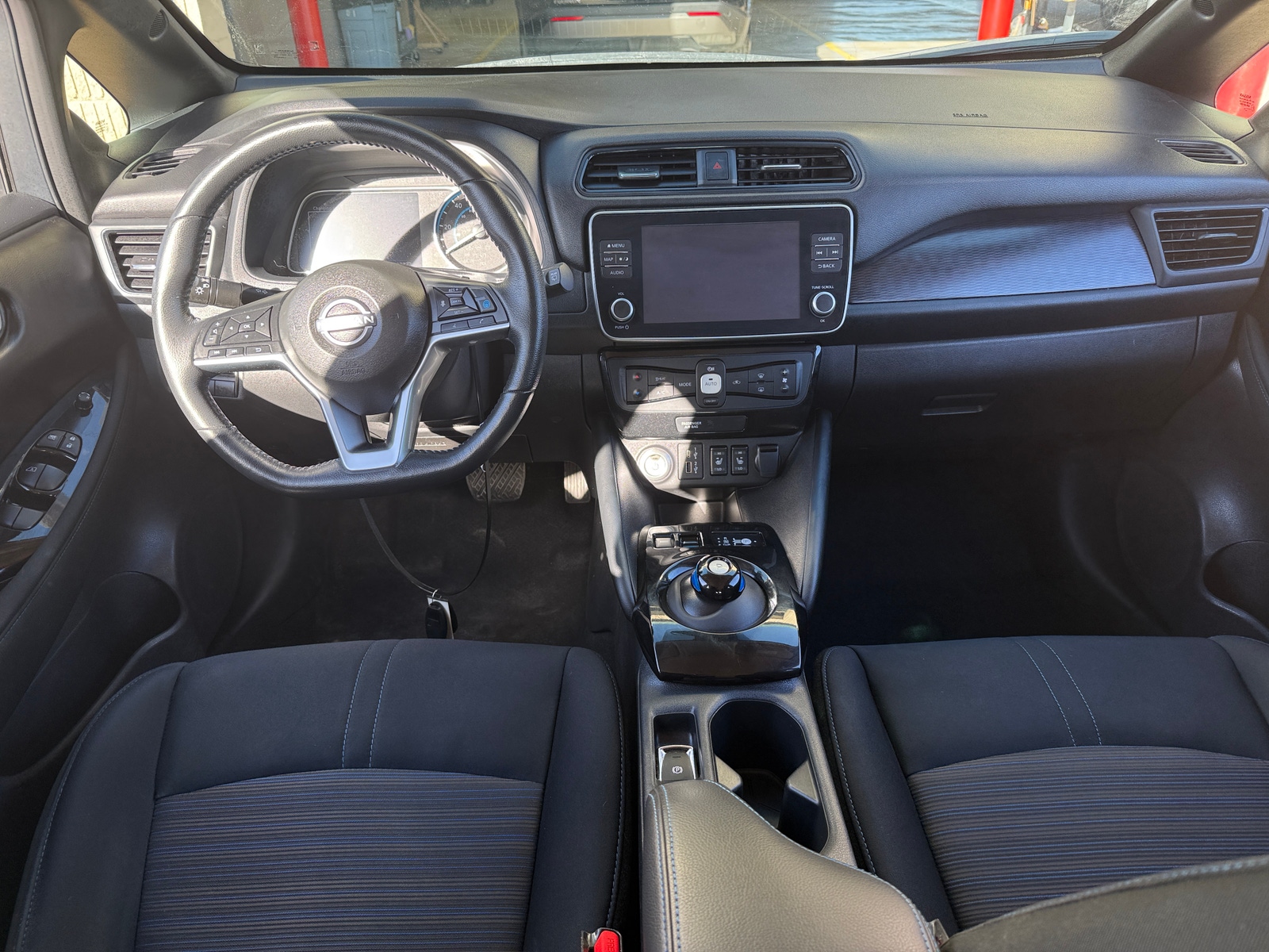 Thumbnail: 2025 Nissan Leaf - 3