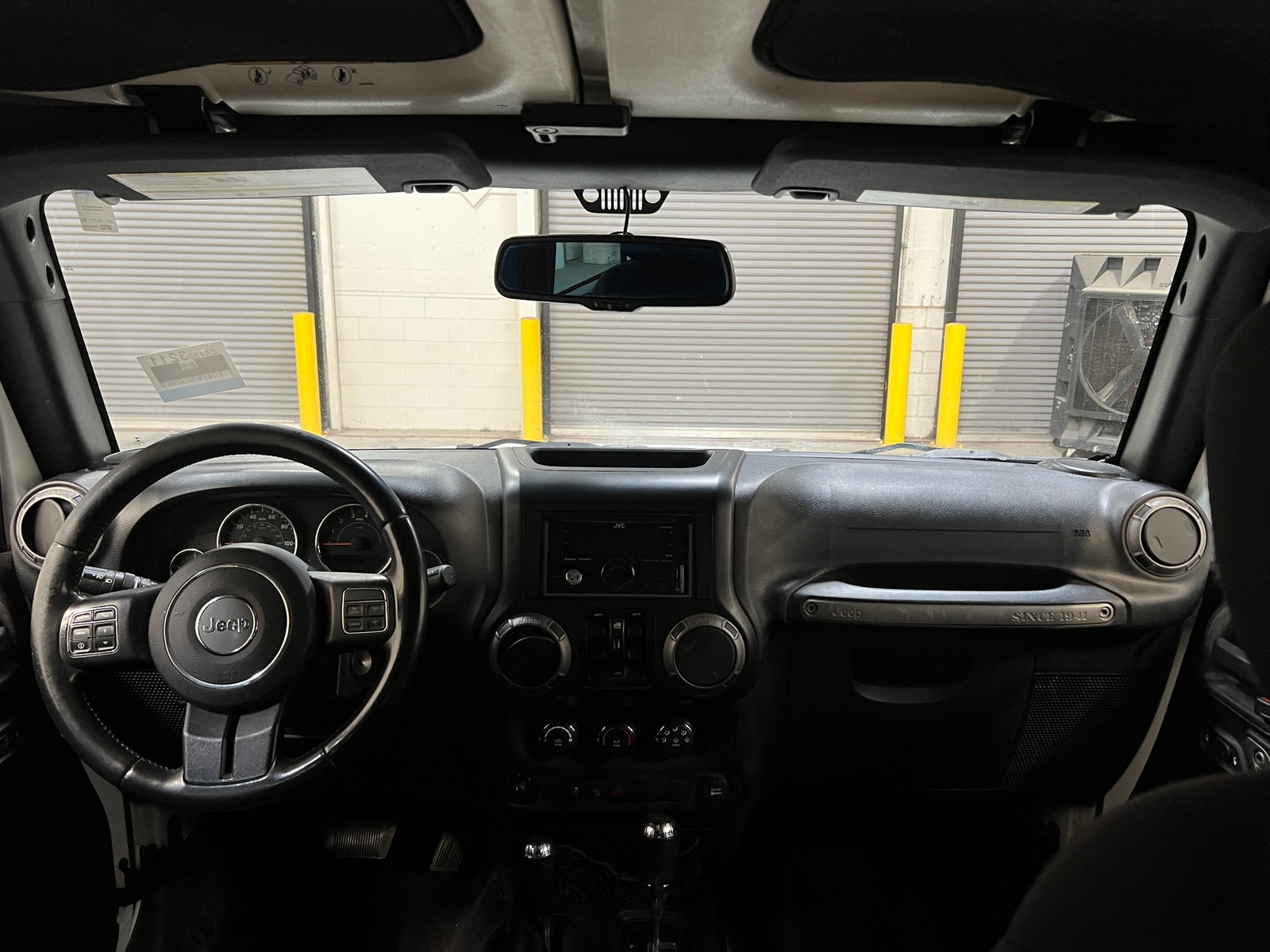 Thumbnail: 2015 Jeep Wrangler - 3