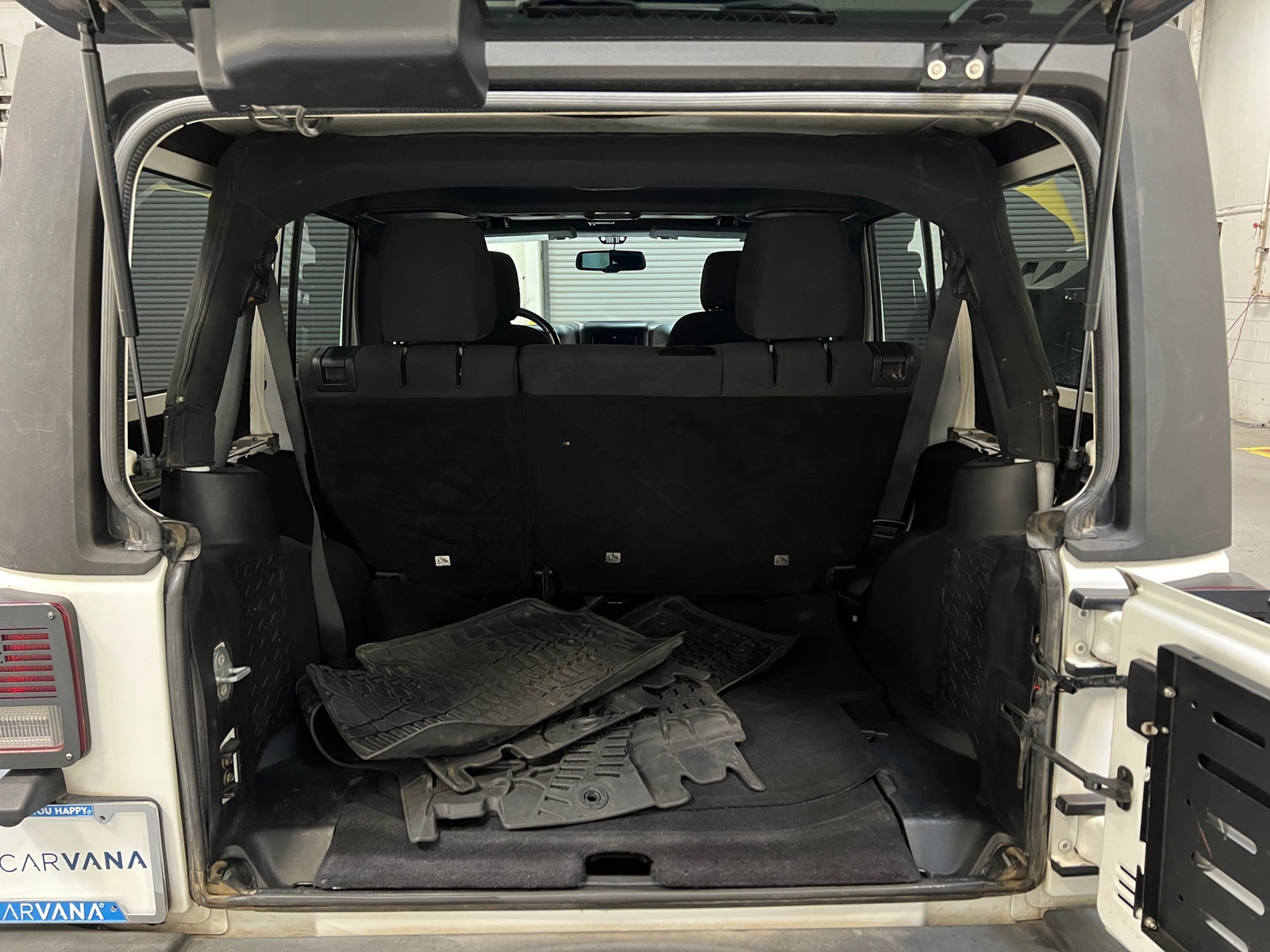 Thumbnail: 2015 Jeep Wrangler - 7