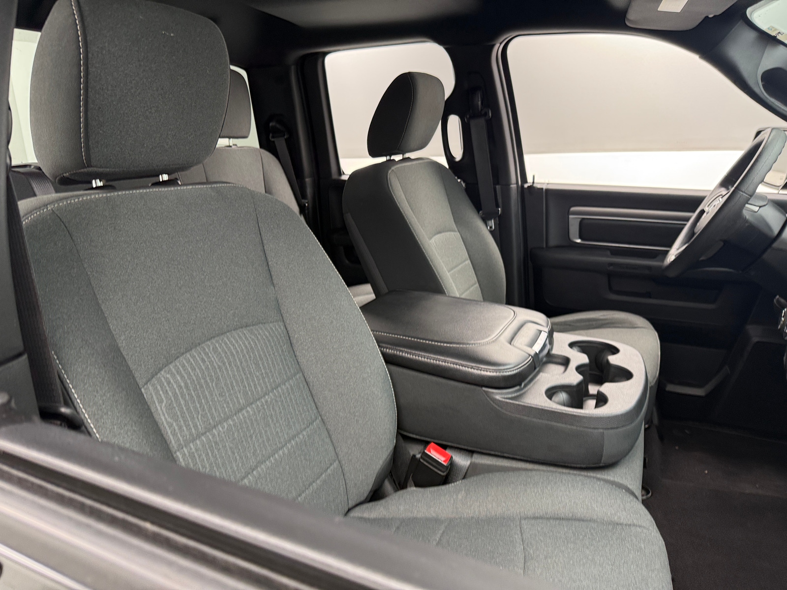 Thumbnail: 2022 RAM 1500 Classic - 2