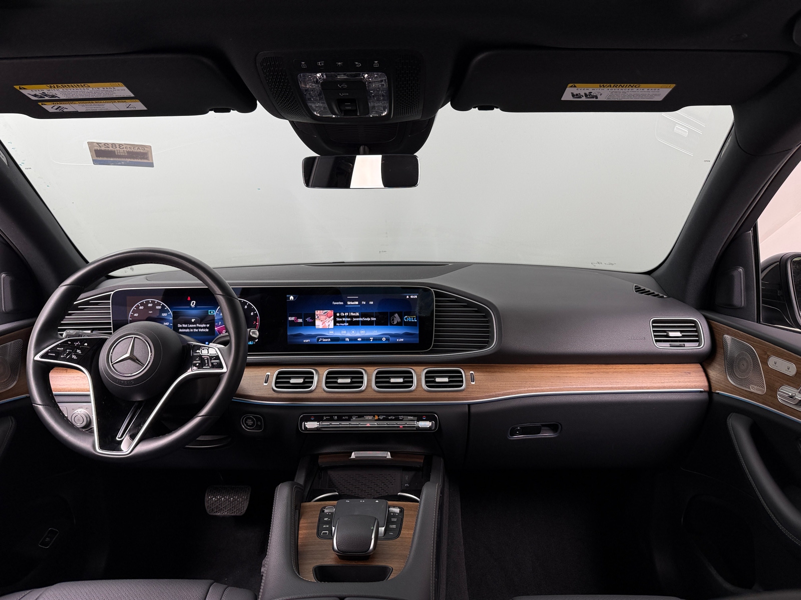 Thumbnail: 2025 Mercedes-Benz GLE - 2