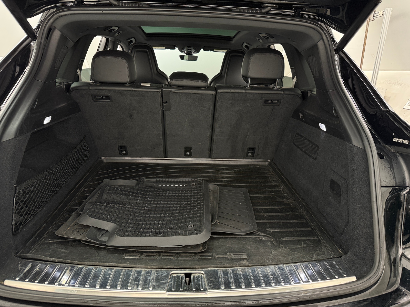 Thumbnail: 2022 Porsche Cayenne - 6