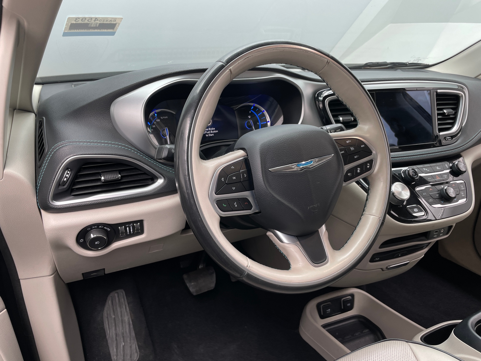 Thumbnail: 2020 Chrysler Pacifica - 4