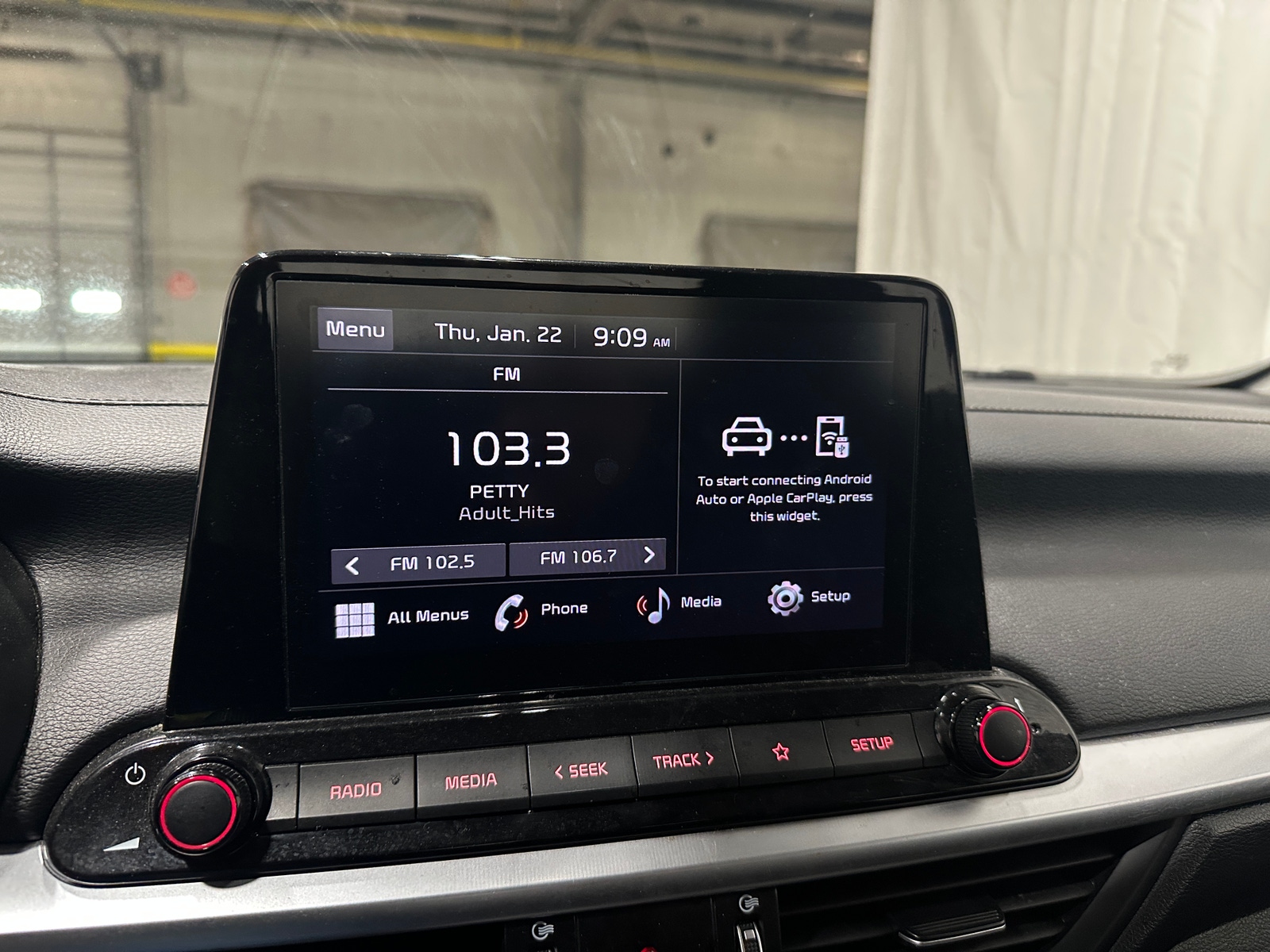 Thumbnail: 2023 Kia Forte - 4