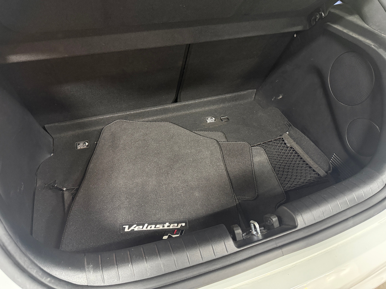 Thumbnail: 2019 Hyundai Veloster - 7