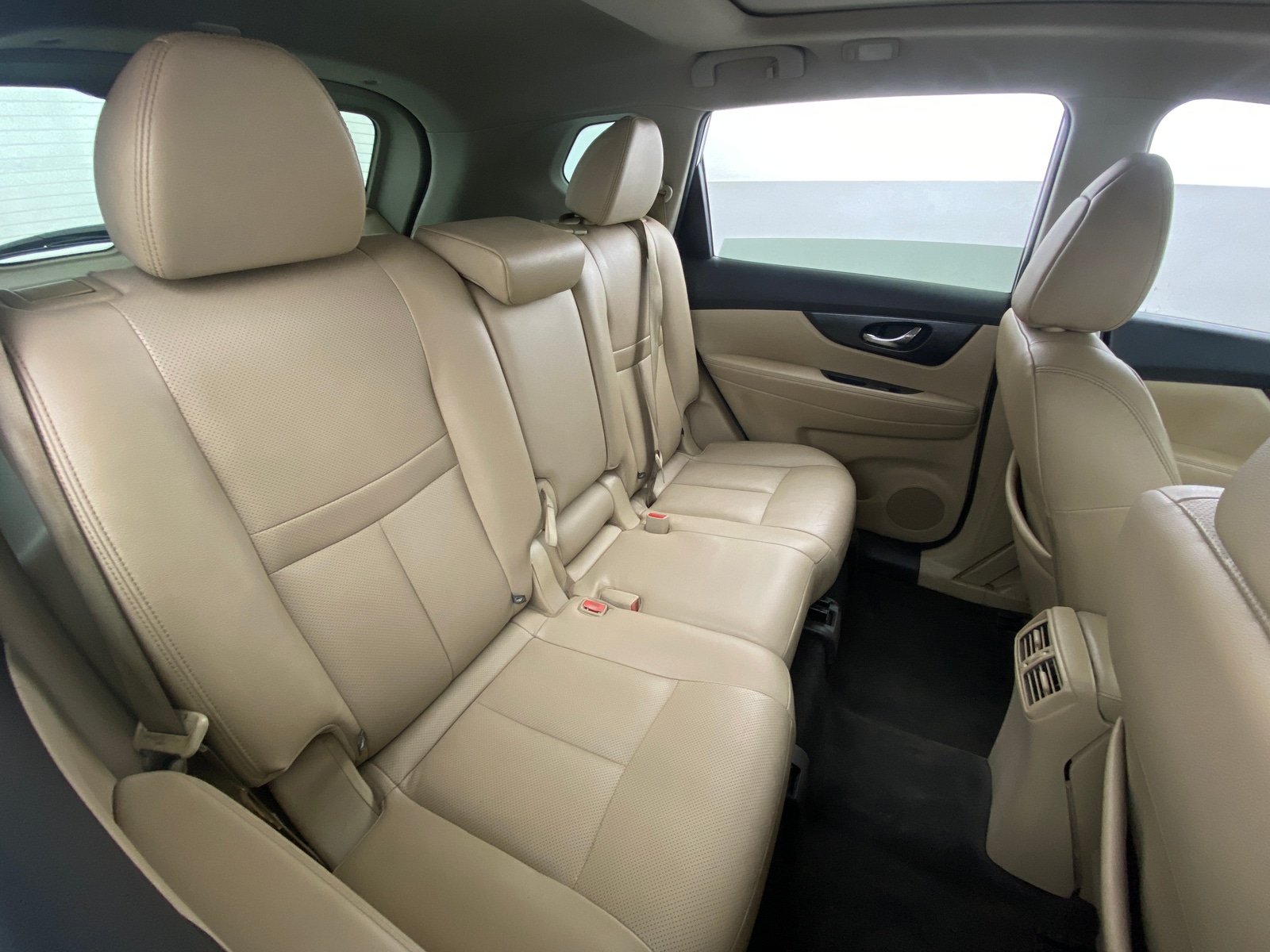 Thumbnail: 2016 Nissan Rogue - 5