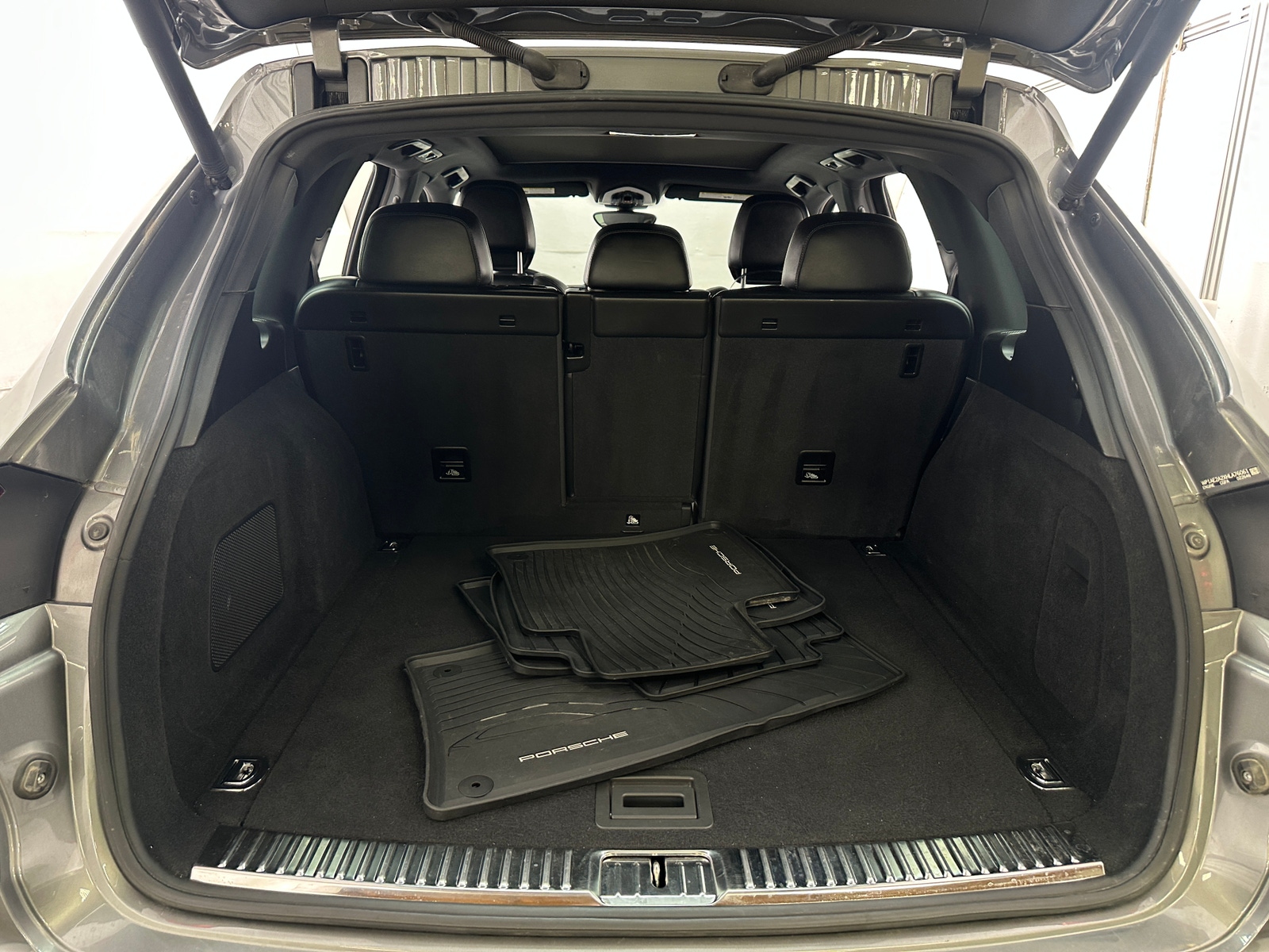 Thumbnail: 2017 Porsche Cayenne - 6