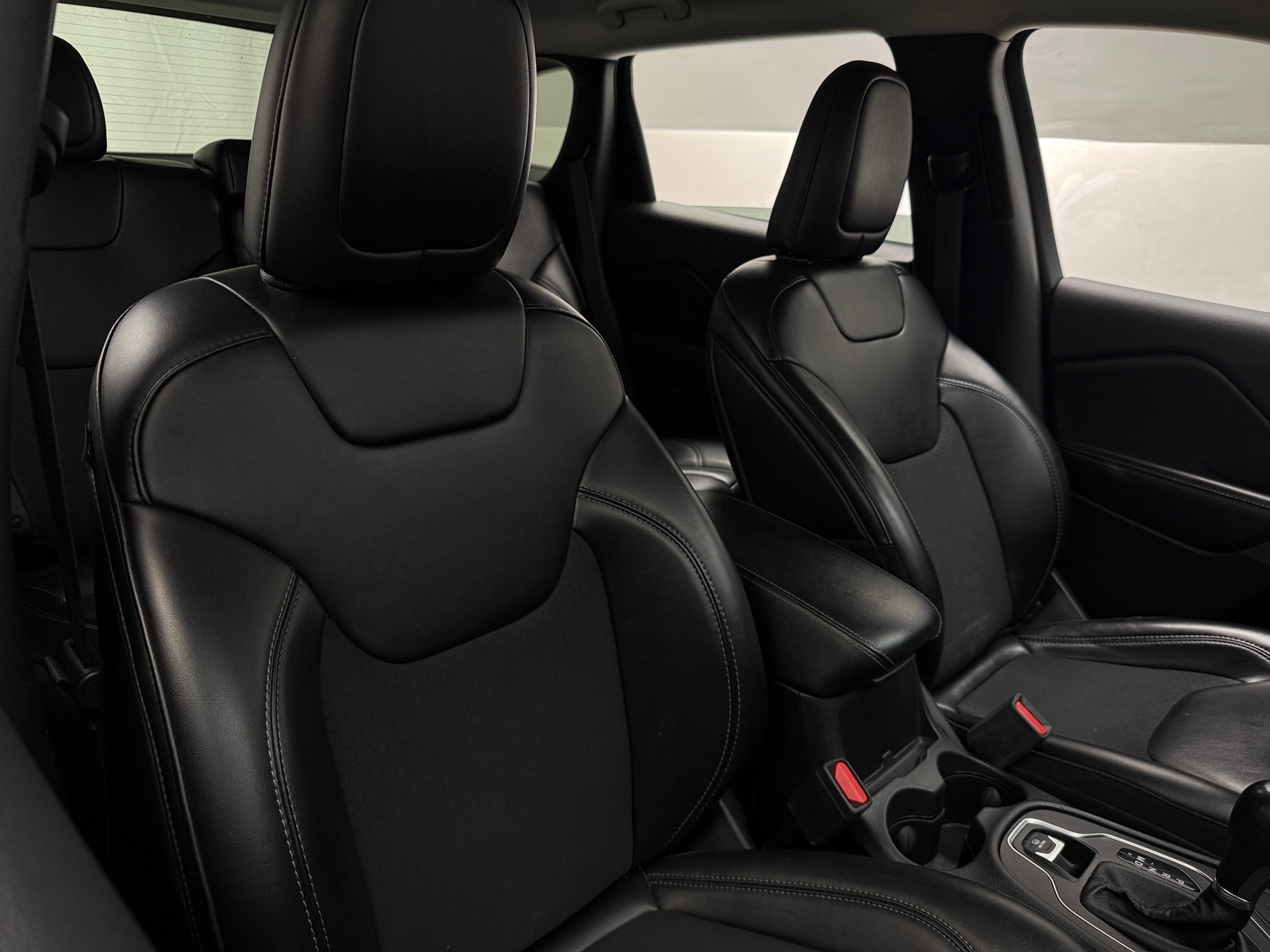 Thumbnail: 2019 Jeep Cherokee - 2