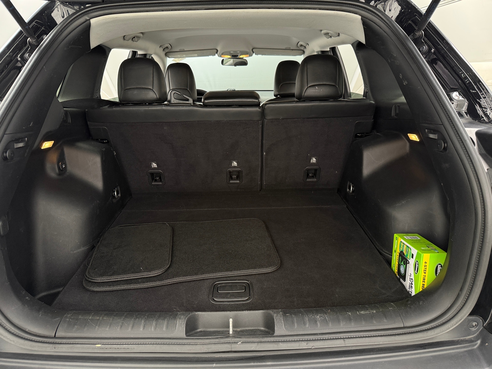 Thumbnail: 2019 Jeep Cherokee - 7