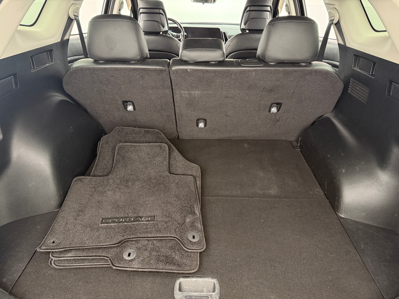 Thumbnail: 2023 Kia Sportage - 6