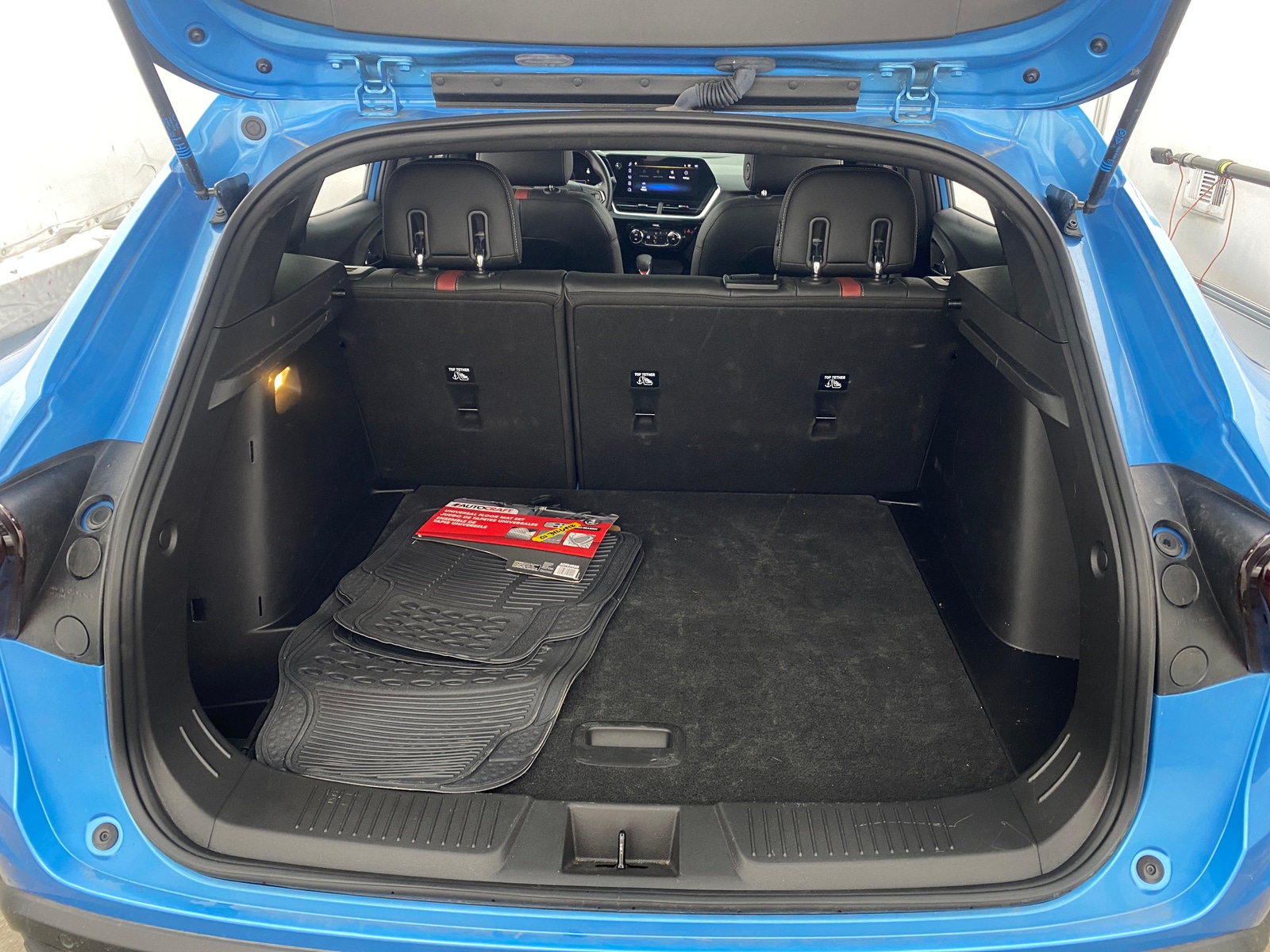 Thumbnail: 2025 Chevrolet Trax - 6