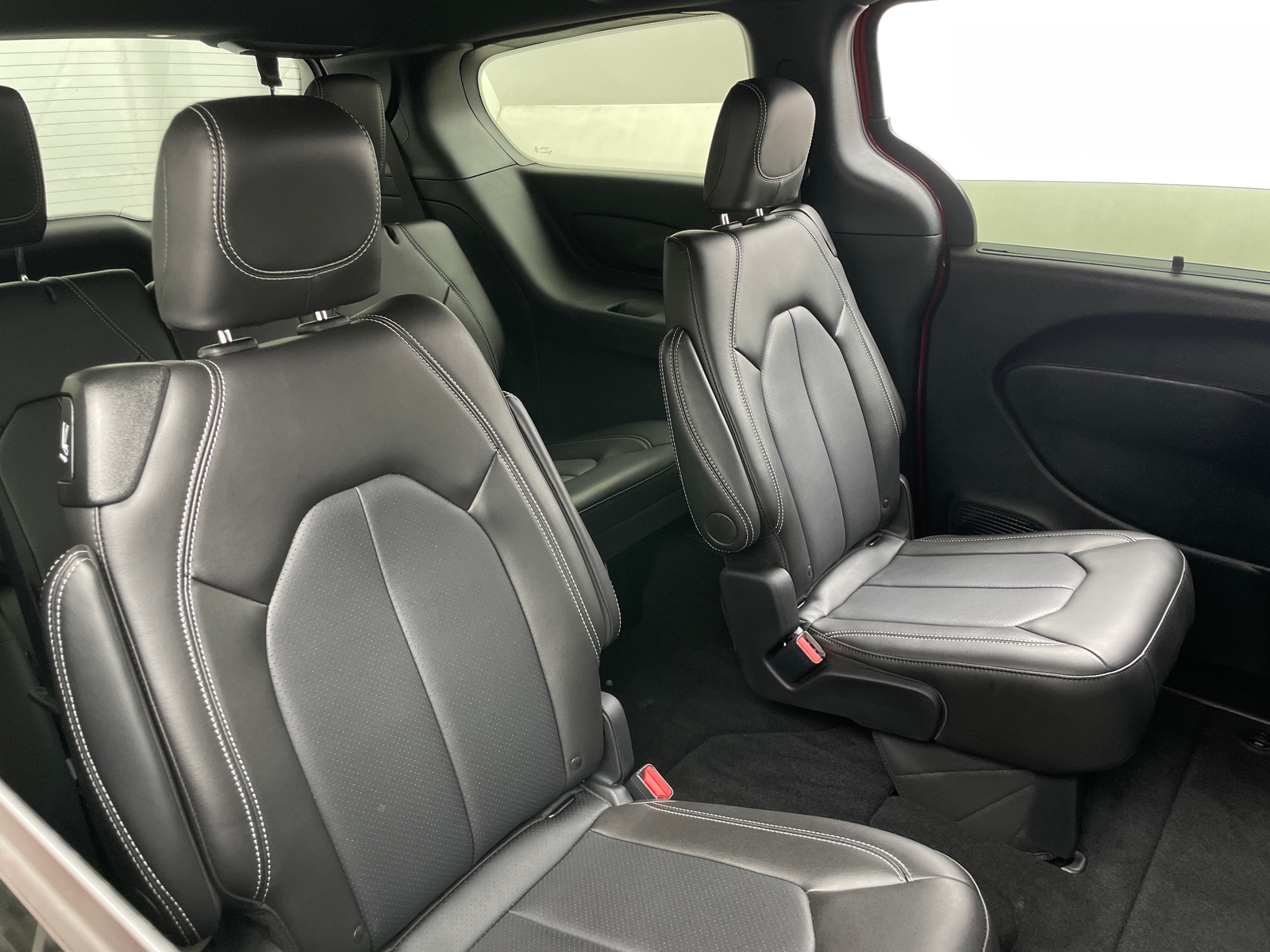 Thumbnail: 2026 Chrysler Pacifica - 5