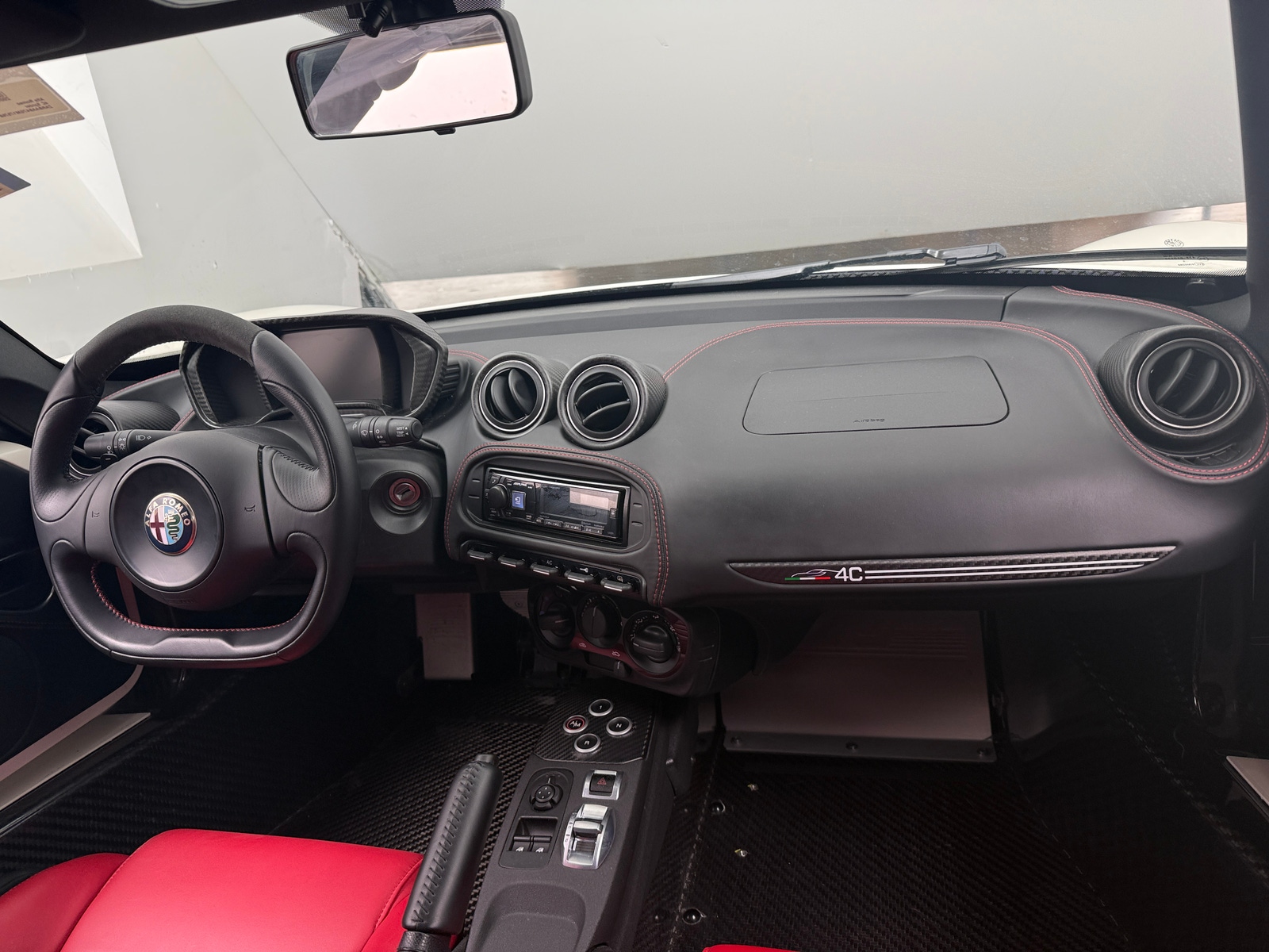 Thumbnail: 2016 Alfa Romeo 4C - 2