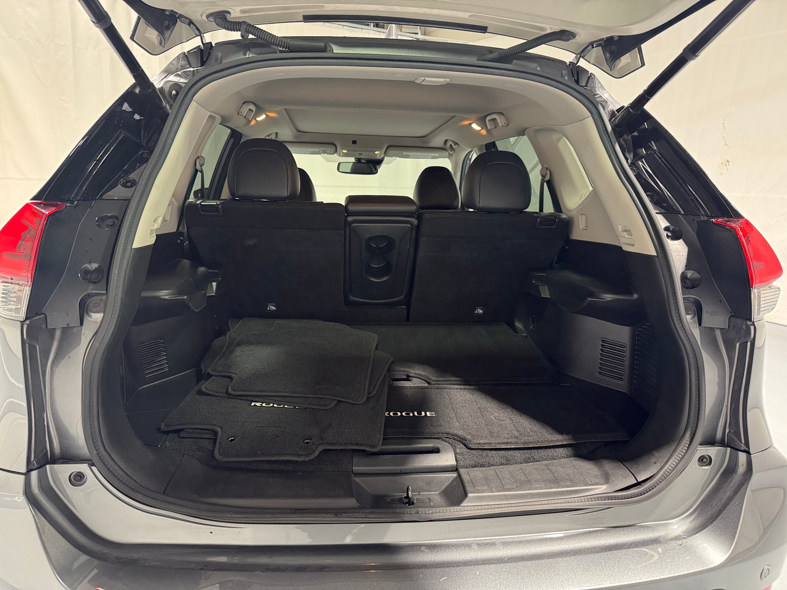 Thumbnail: 2020 Nissan Rogue - 6