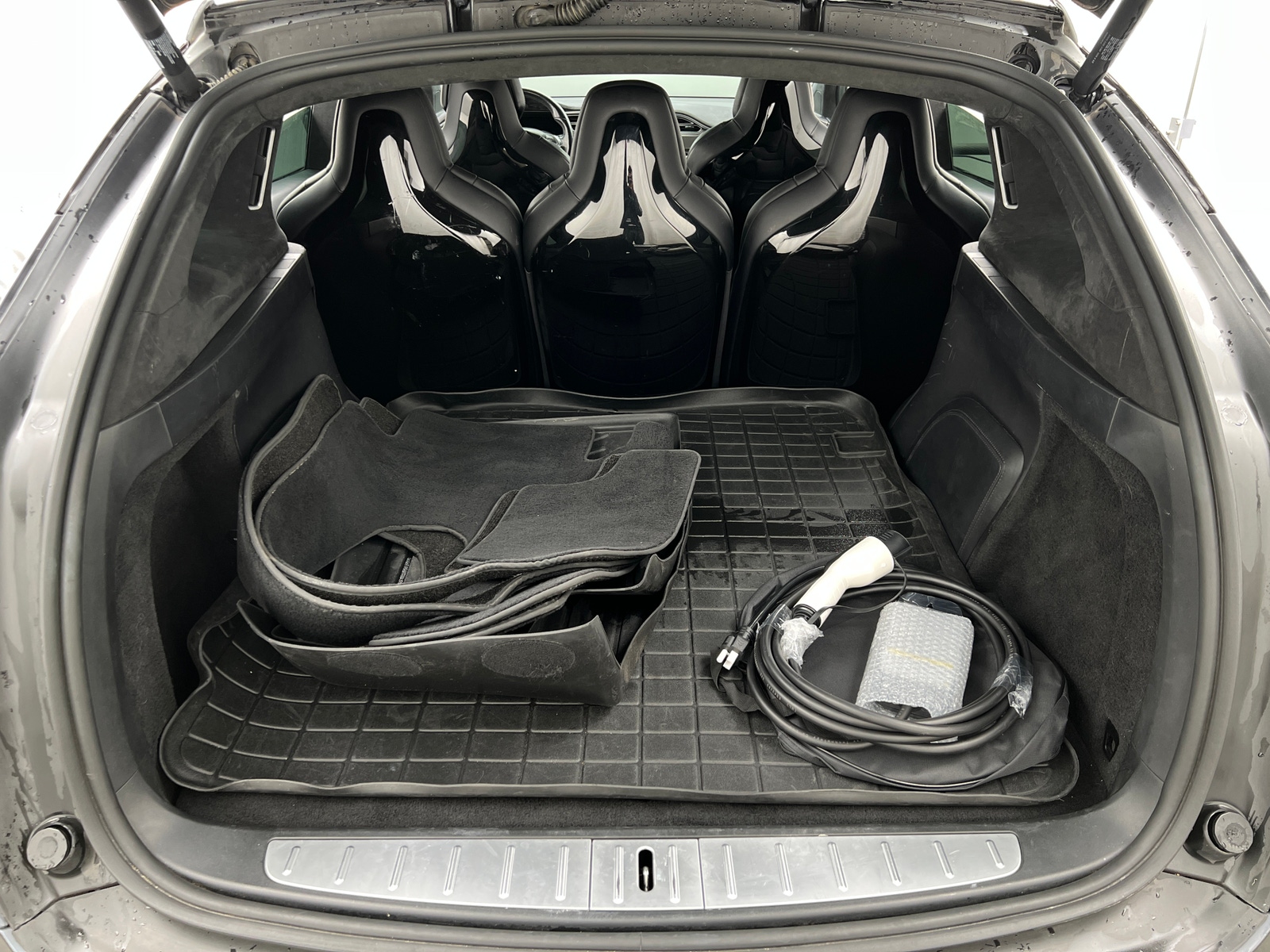 Thumbnail: 2016 Tesla Model X - 6