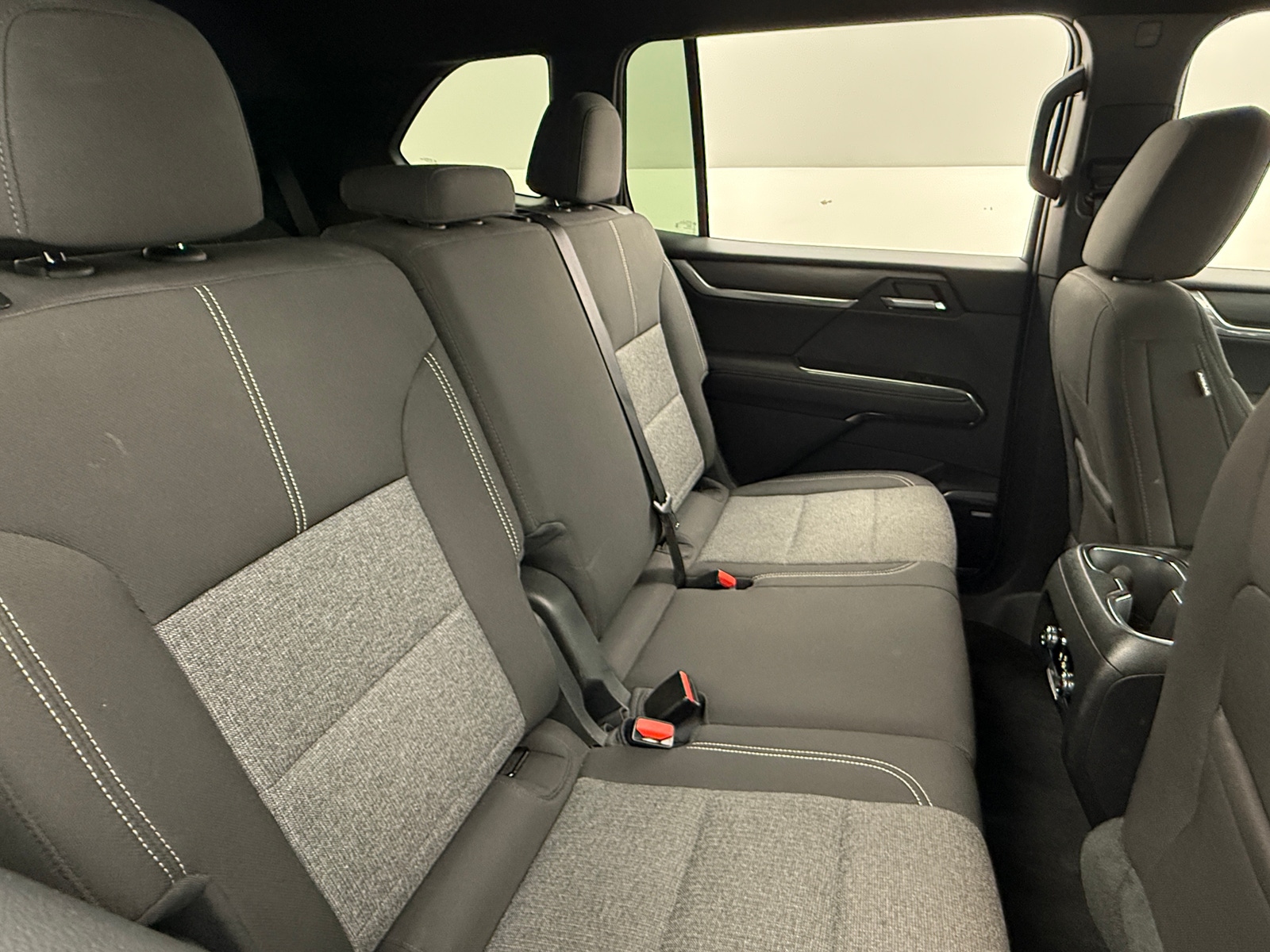 Thumbnail: 2025 GMC Acadia - 6