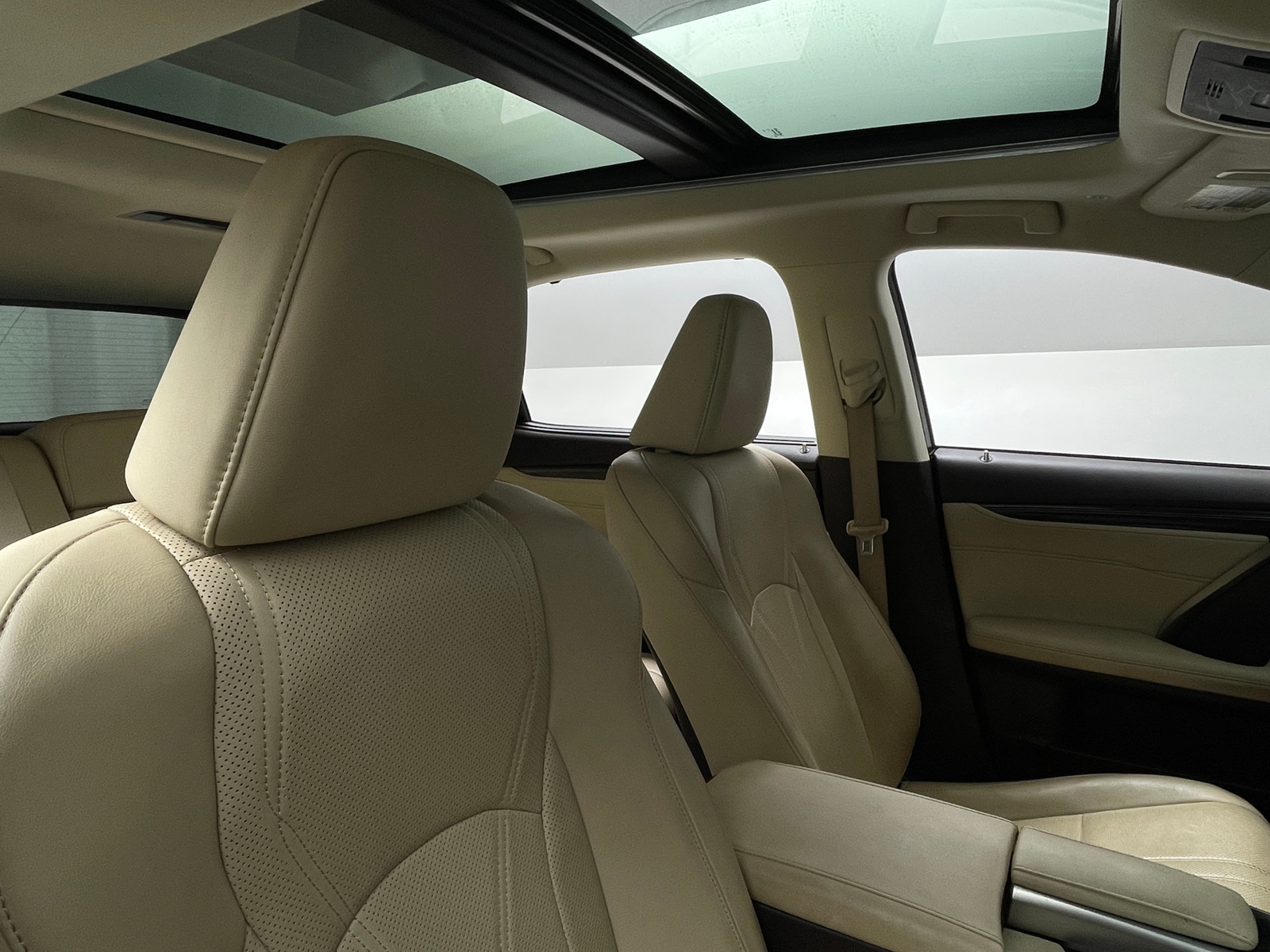 Thumbnail: 2016 Lexus RX - 2