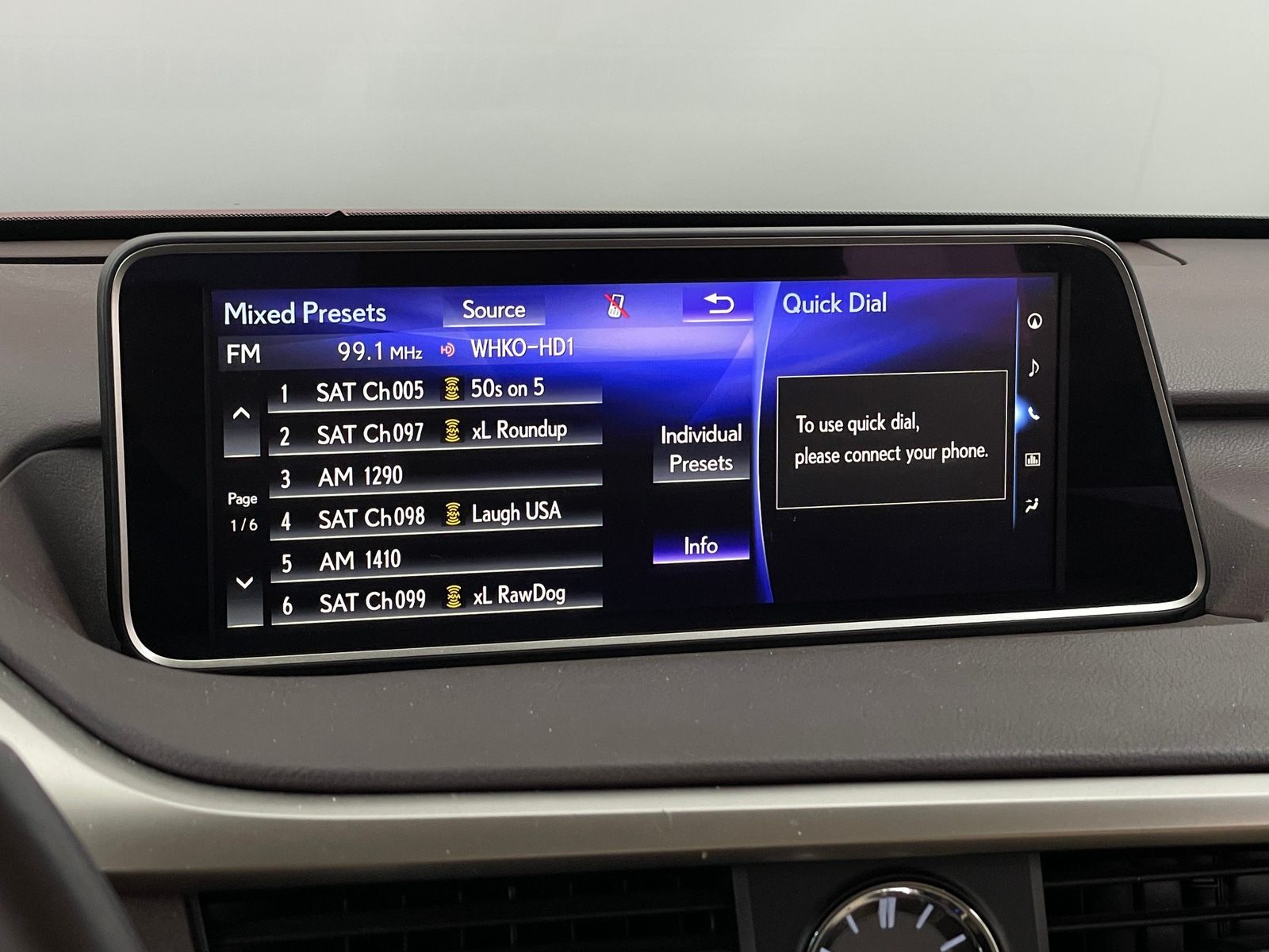 Thumbnail: 2016 Lexus RX - 4