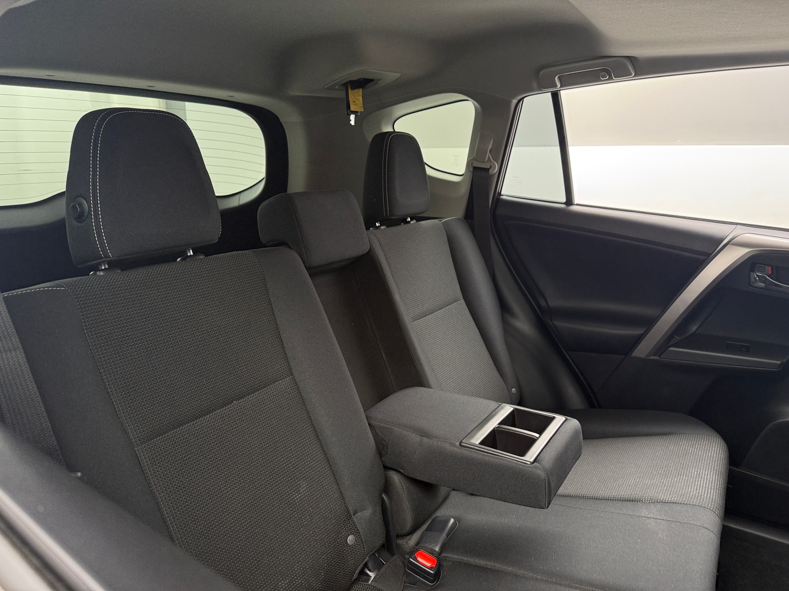 Thumbnail: 2018 Toyota RAV4 - 6