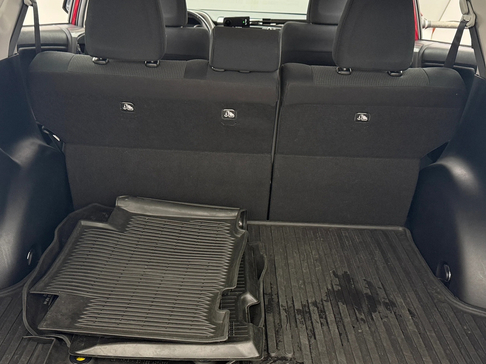 Thumbnail: 2018 Toyota RAV4 - 7