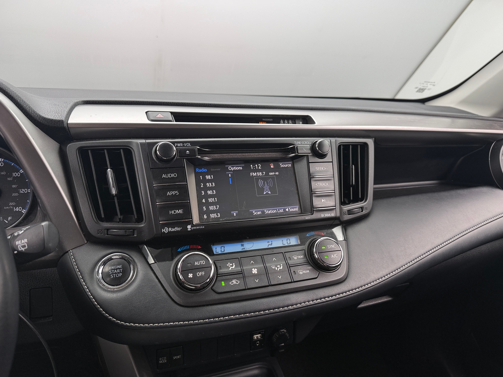 Thumbnail: 2018 Toyota RAV4 - 4