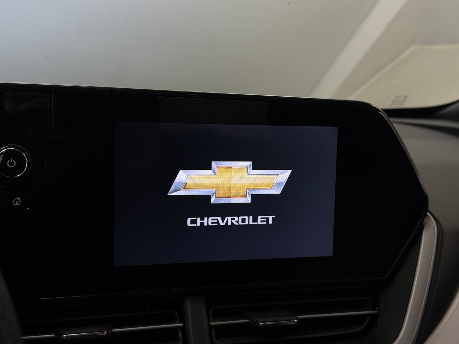 Thumbnail: 2024 Chevrolet Trax - 4