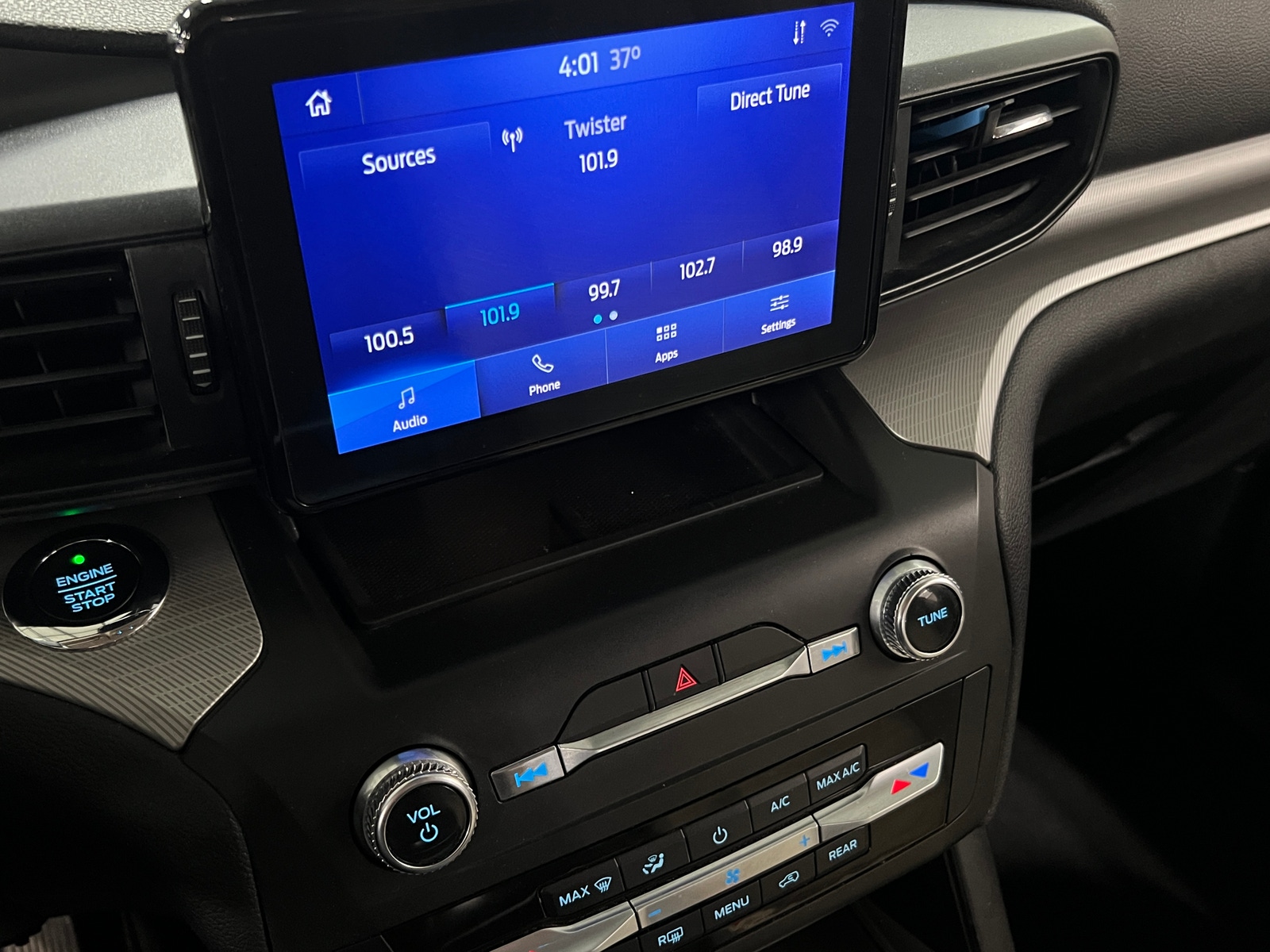 Thumbnail: 2020 Ford Explorer - 4