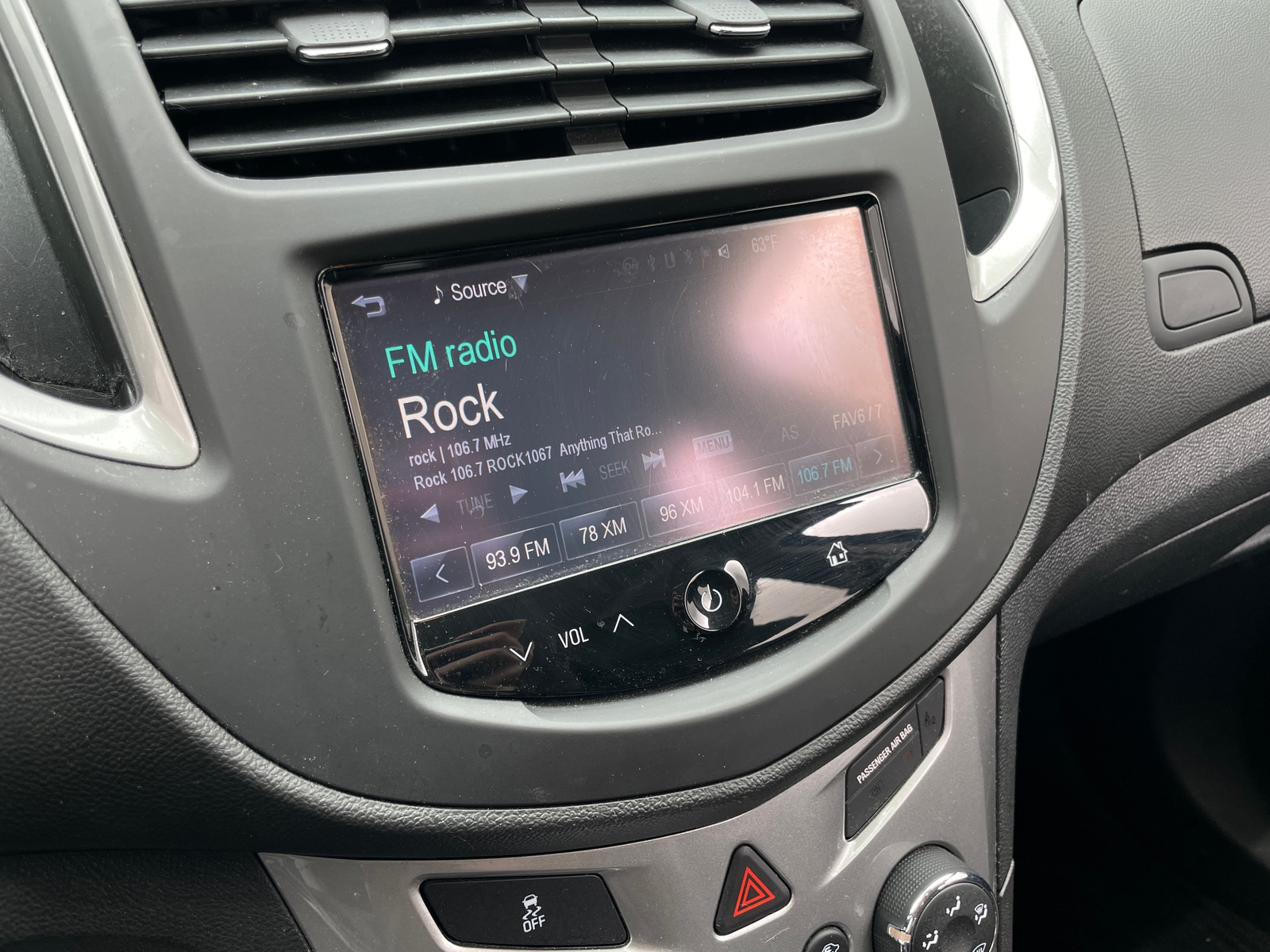 Thumbnail: 2016 Chevrolet Trax - 4