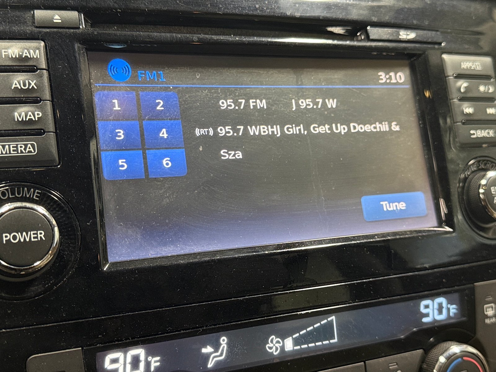 Thumbnail: 2016 Nissan Rogue - 3