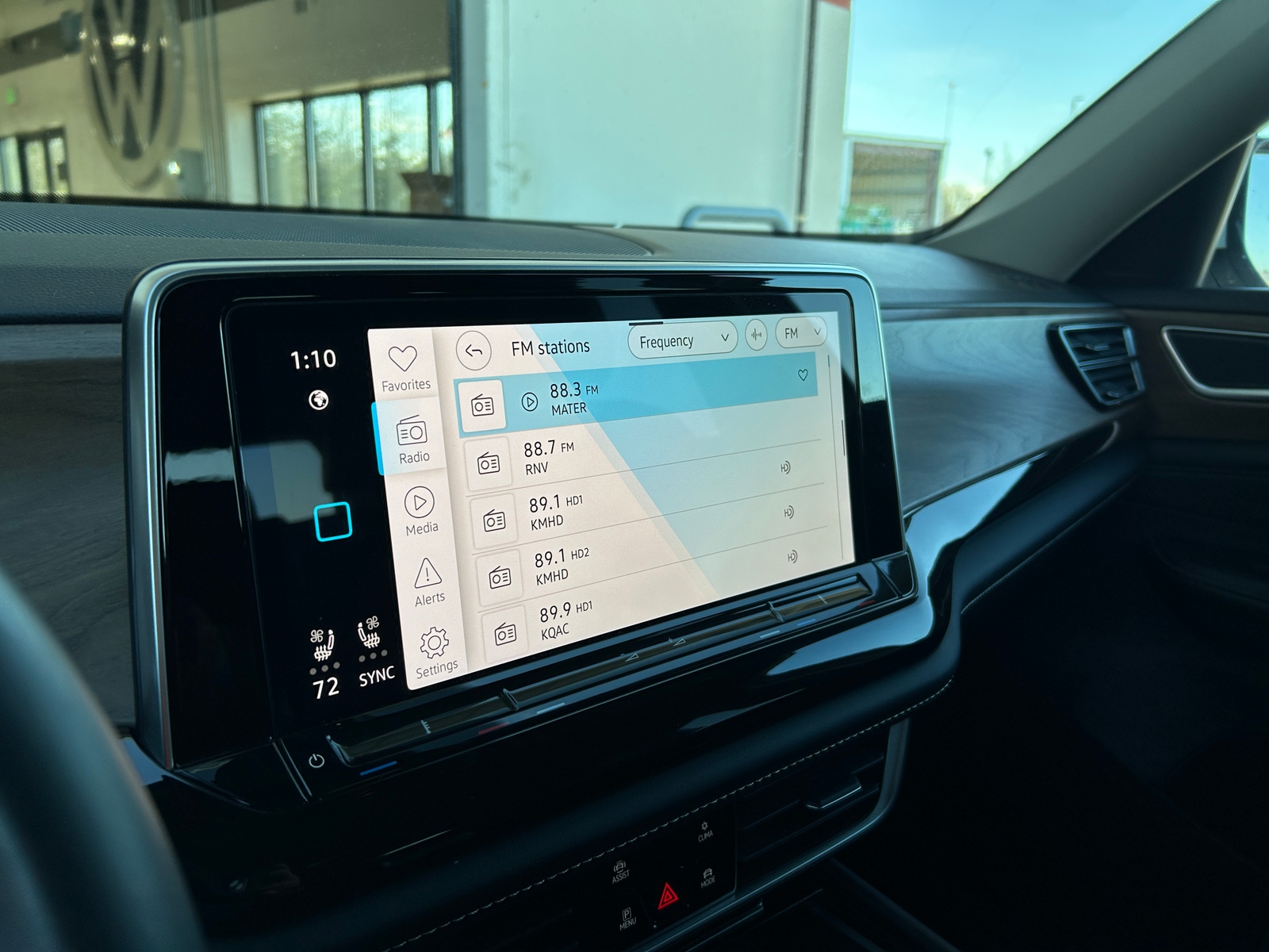 Thumbnail: 2024 Volkswagen Atlas - 3