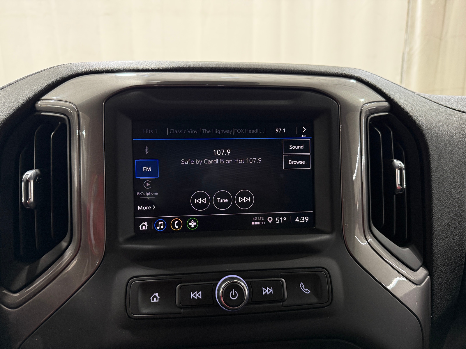 Thumbnail: 2023 Chevrolet Silverado 1500 - 4