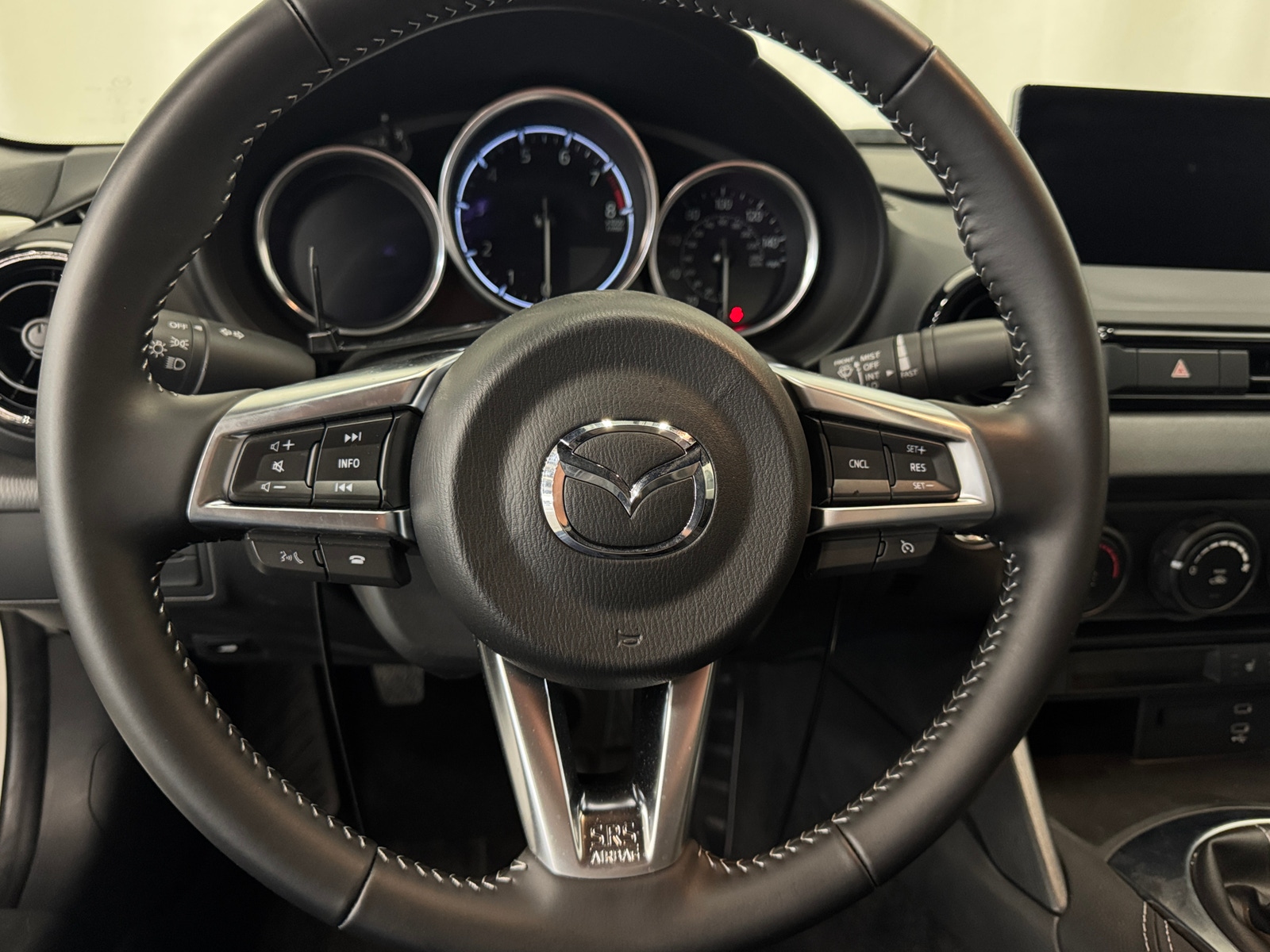 Thumbnail: 2025 Mazda MX-5 Miata - 5