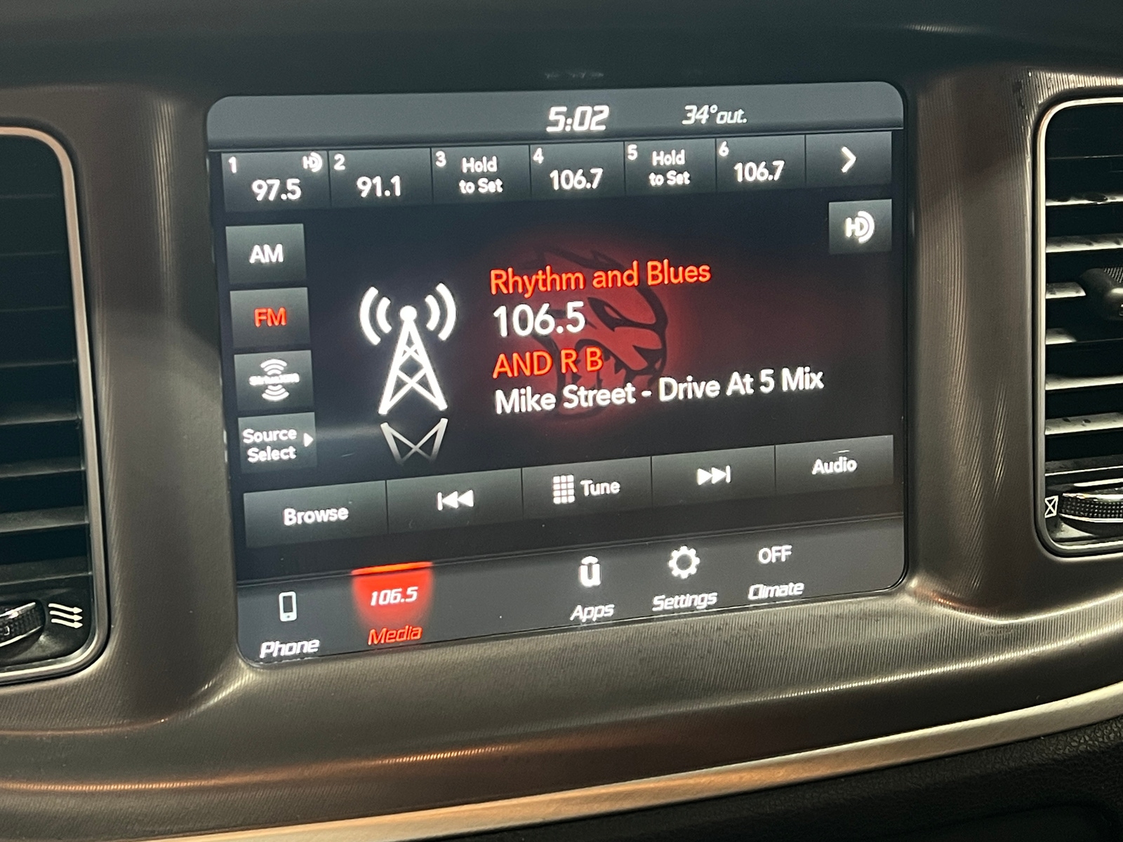 Thumbnail: 2022 Dodge Charger - 4