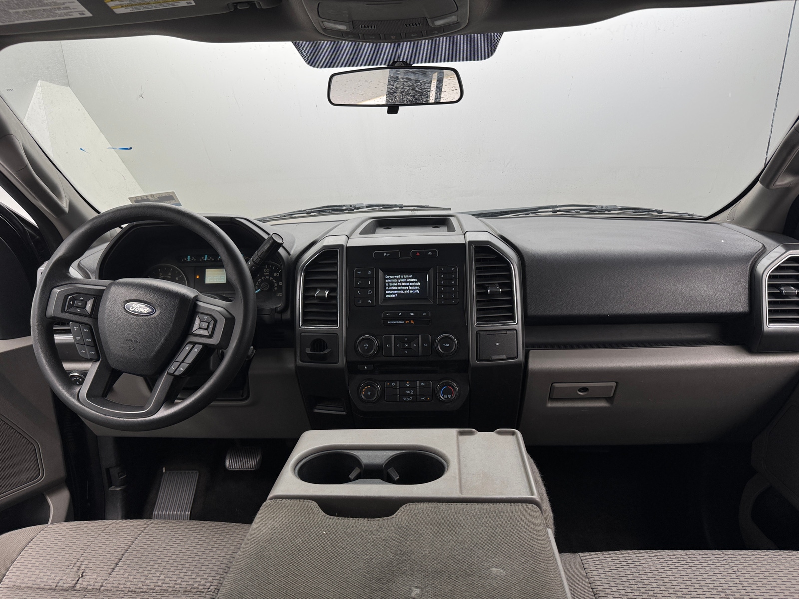 Thumbnail: 2018 Ford Econoline - 3