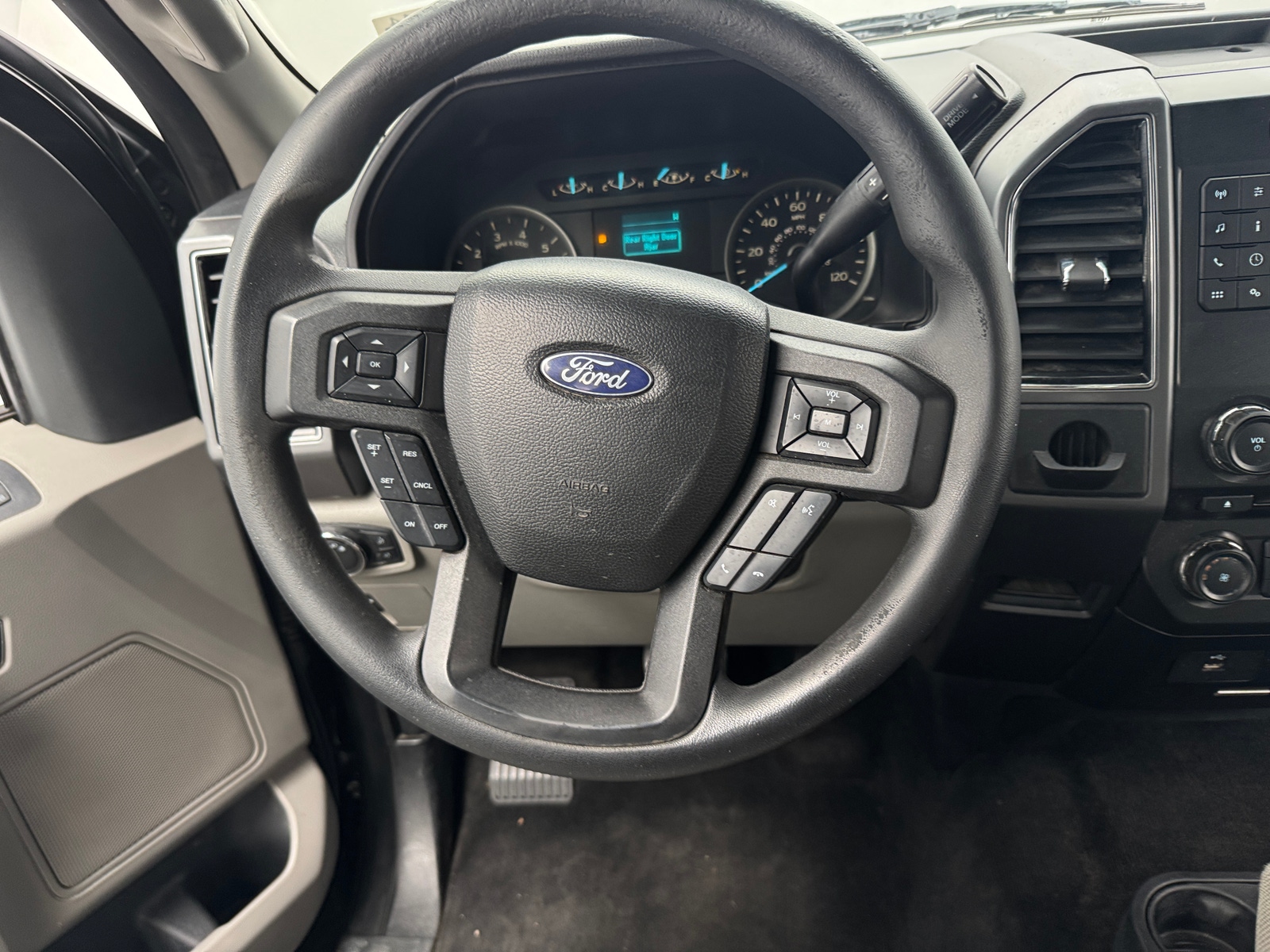 Thumbnail: 2018 Ford Econoline - 5