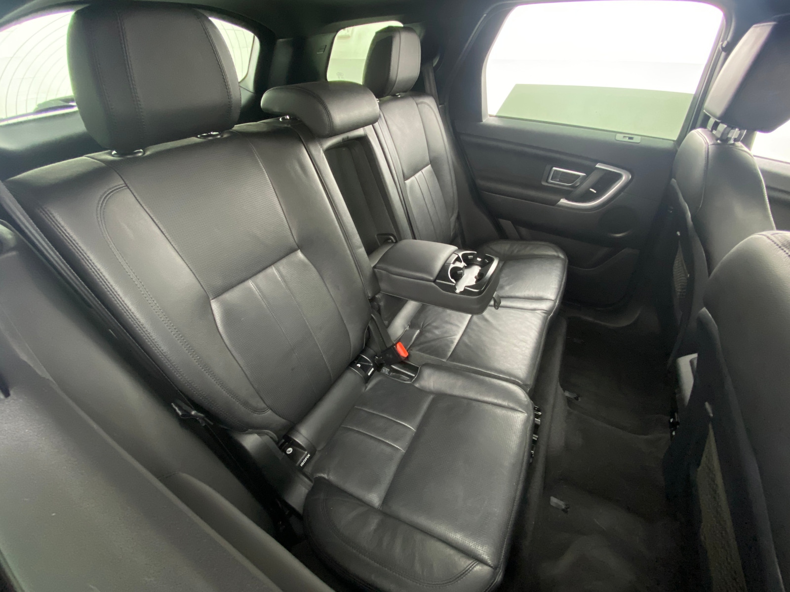 Thumbnail: 2019 Land Rover Discovery Sport - 5