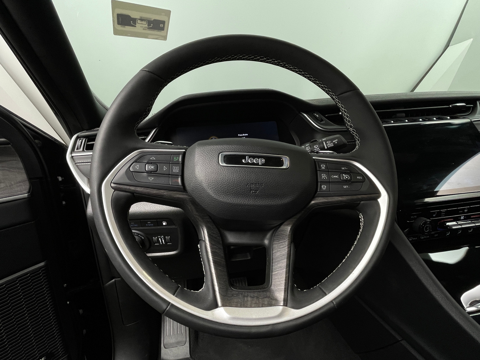 Thumbnail: 2024 Jeep Grand Cherokee - 4