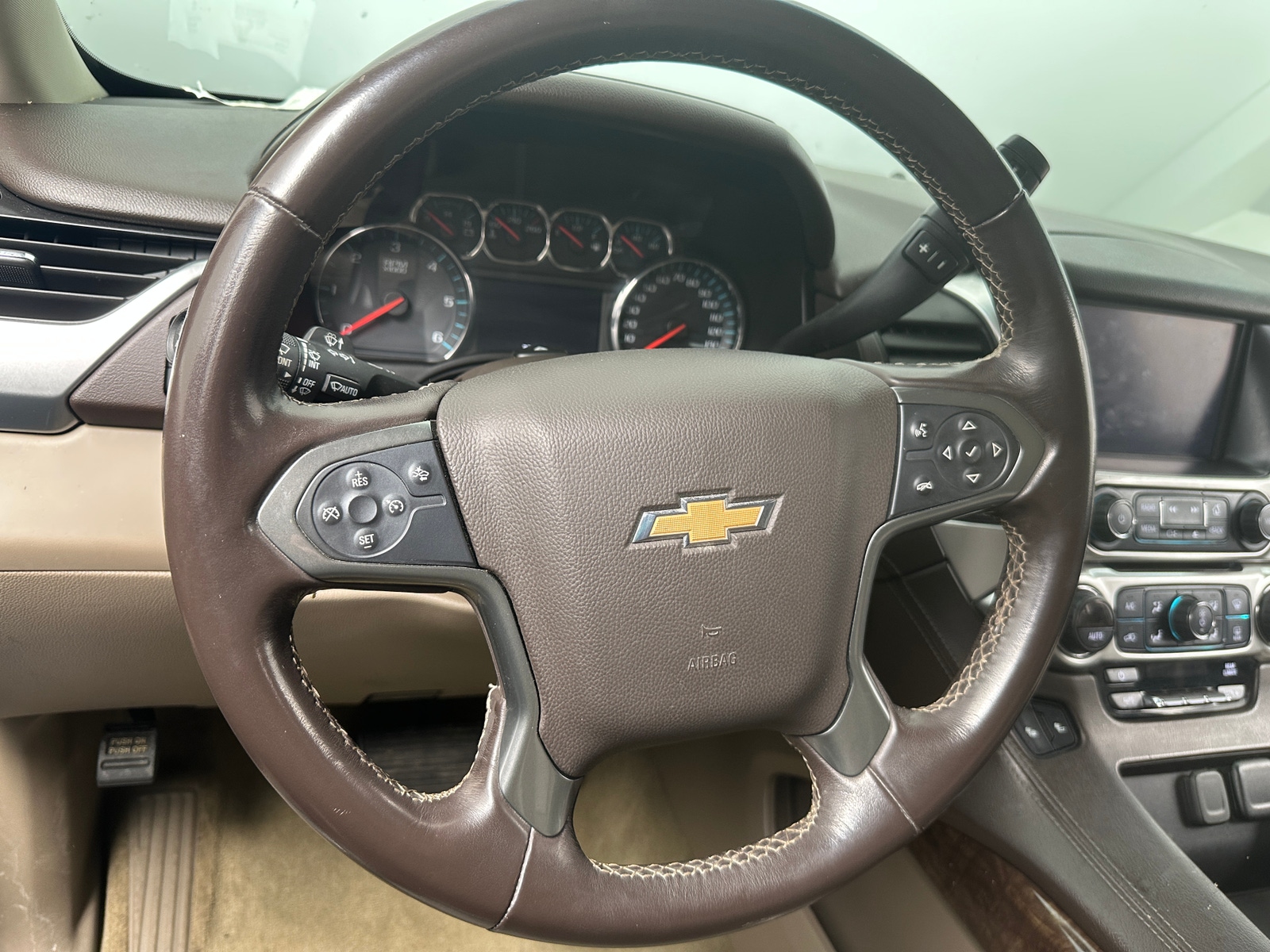 Thumbnail: 2019 Chevrolet Tahoe - 4