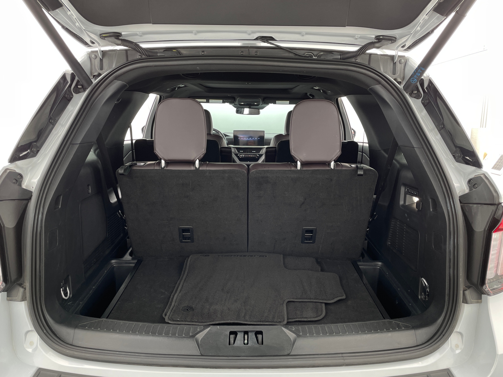 Thumbnail: 2025 Ford Explorer - 6