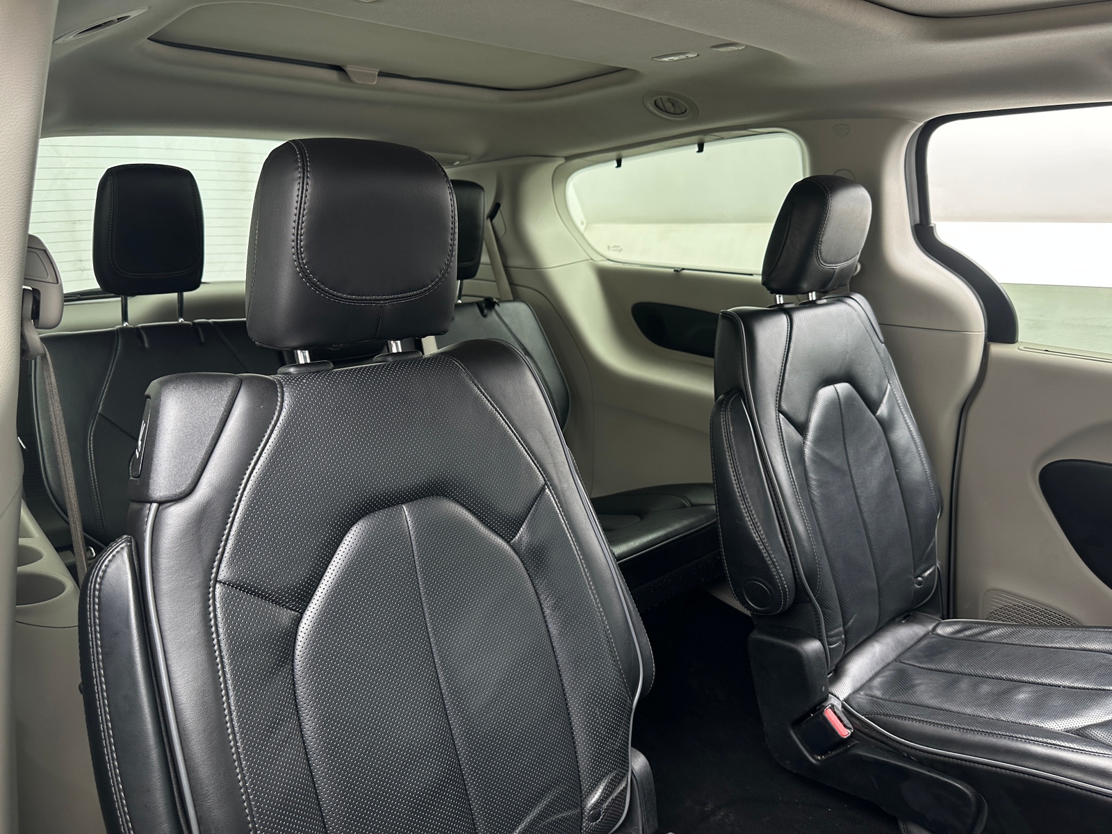 Thumbnail: 2020 Chrysler Pacifica - 5