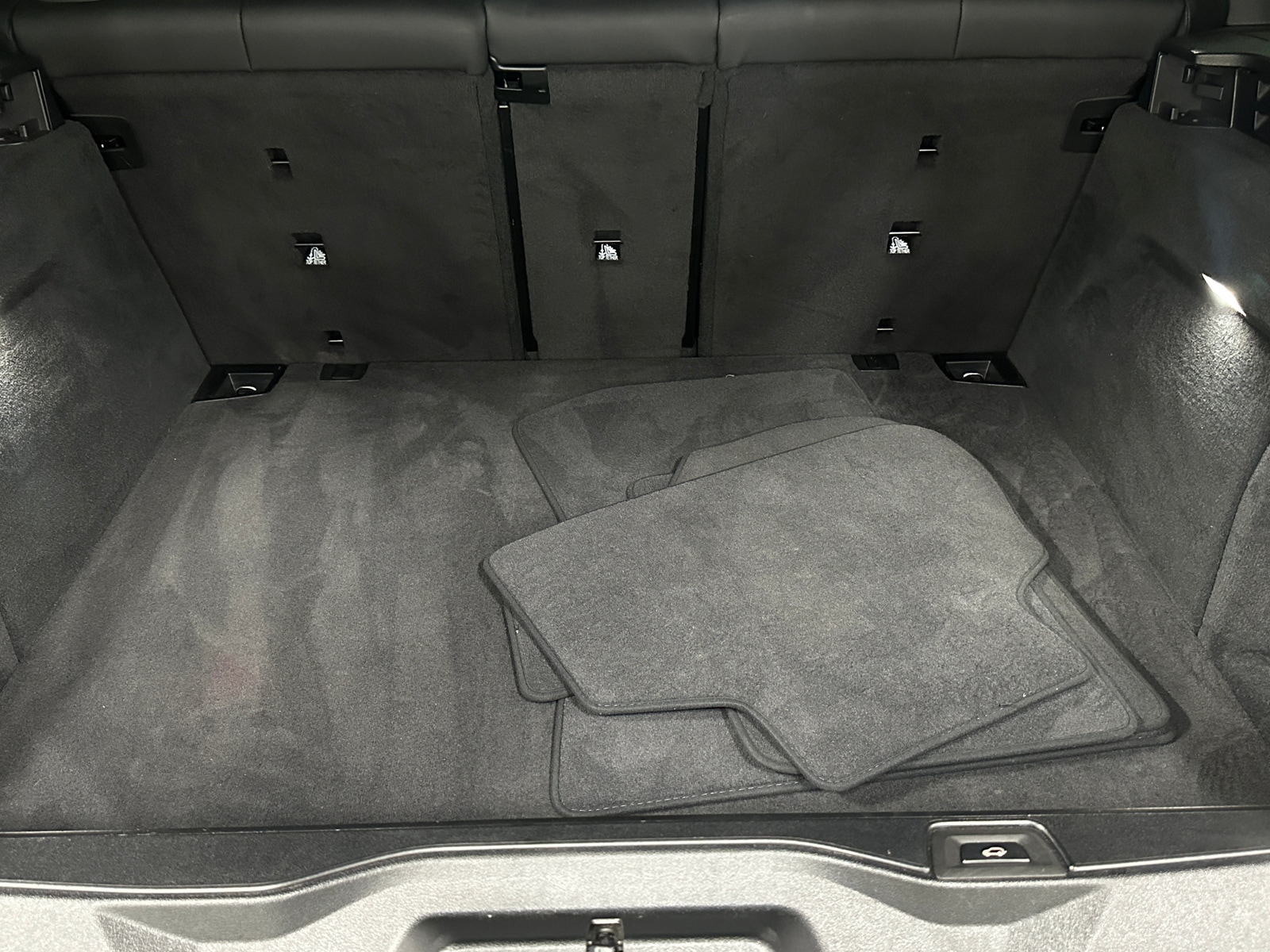 Thumbnail: 2021 BMW X5 - 6