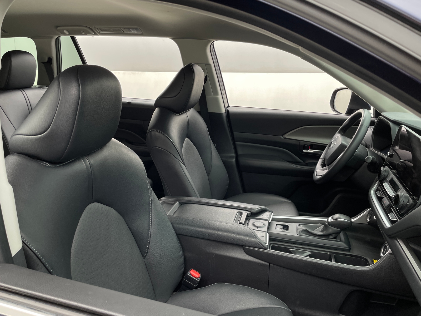 Thumbnail: 2025 Toyota Grand Highlander - 2