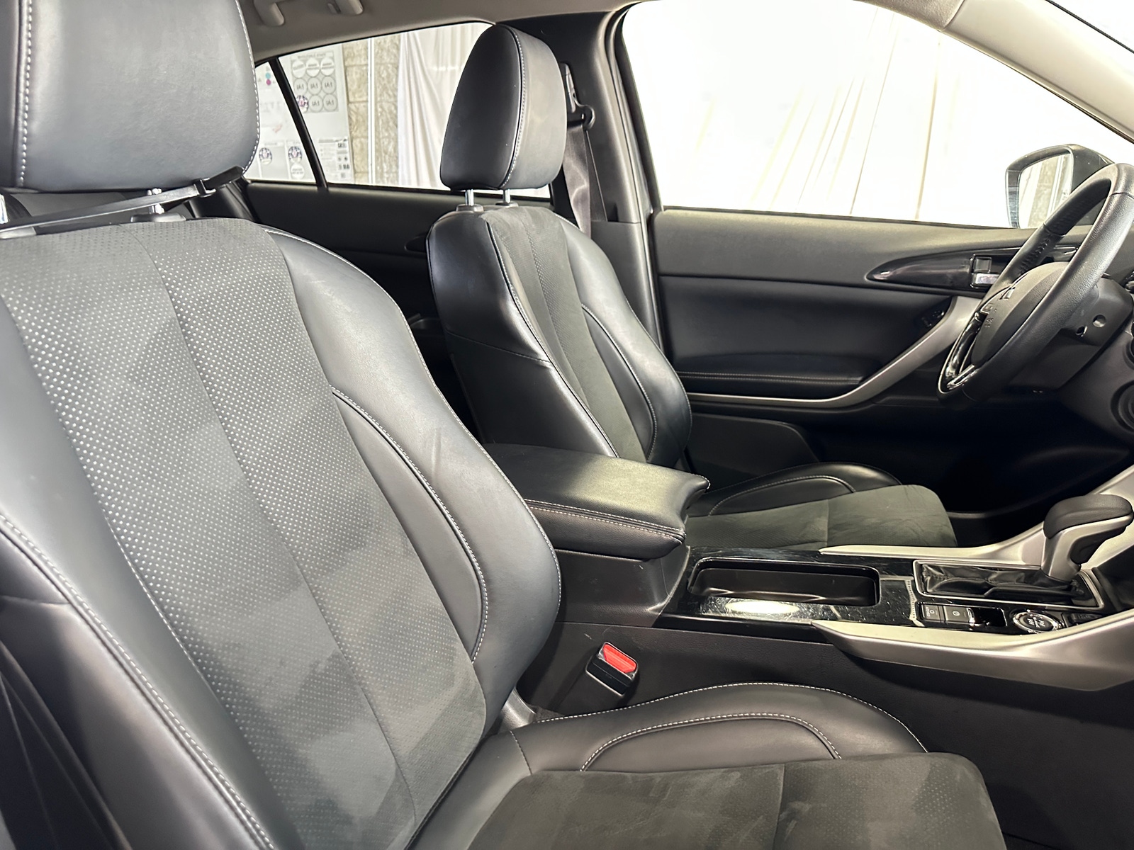 Thumbnail: 2024 Mitsubishi Eclipse Cross - 2