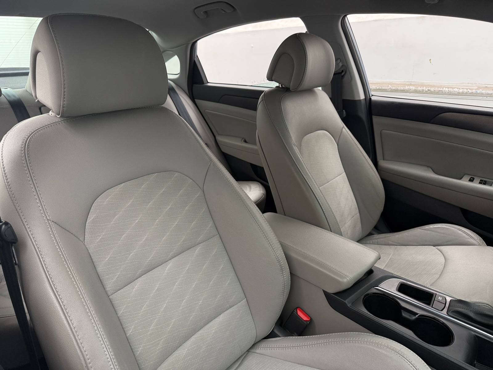 Thumbnail: 2016 Hyundai Sonata - 2